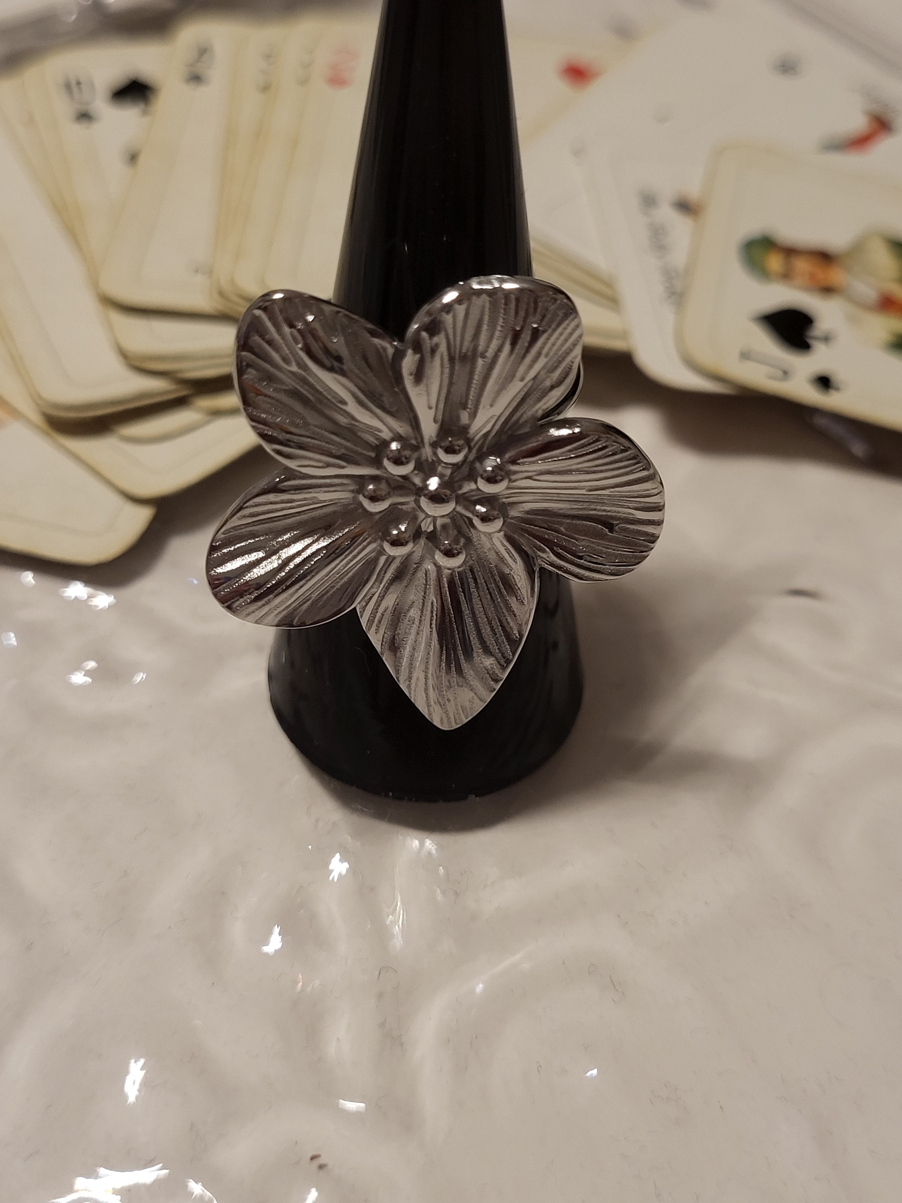 Bague acier inoxydable fleur à grosses pétales argenté