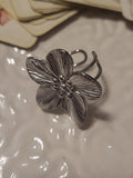 Bague acier inoxydable fleur à grosses pétales argenté