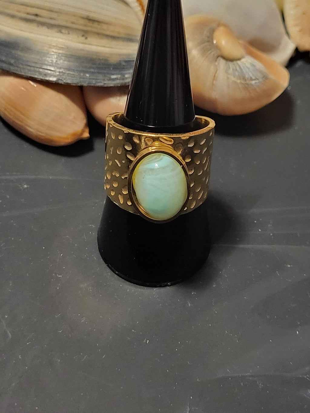 Bague acier inoxydable couleur or avec pierre turquoise