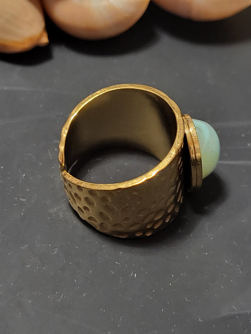 Bague acier inoxydable couleur or avec pierre turquoise
