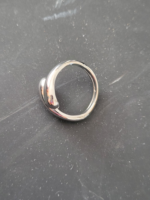 Bague acier inoxydable ajustable géométrique en forme de goutte argentée