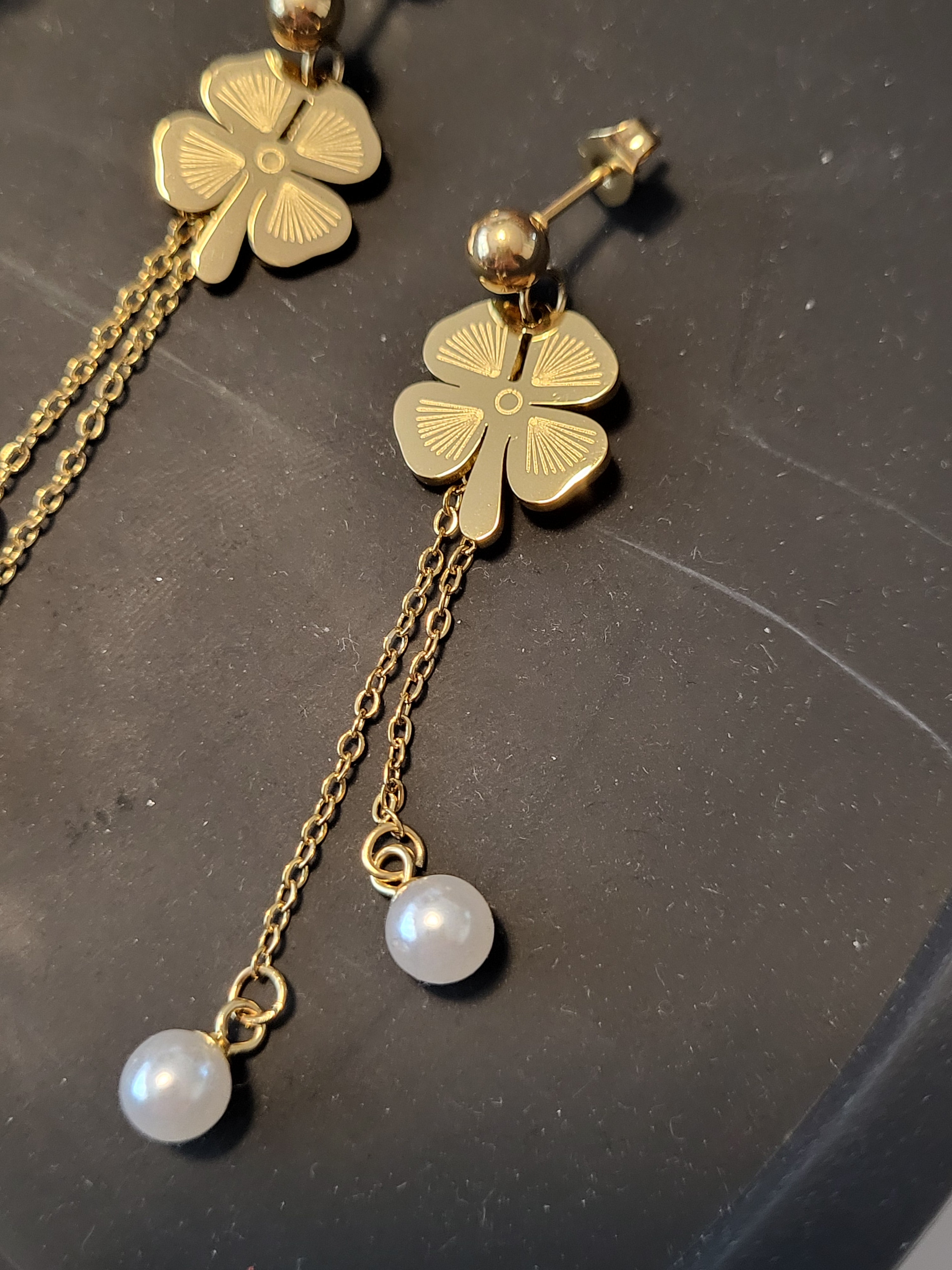 Boucles d'oreilles acier inoxydable trèfle à 4 feuilles et perles