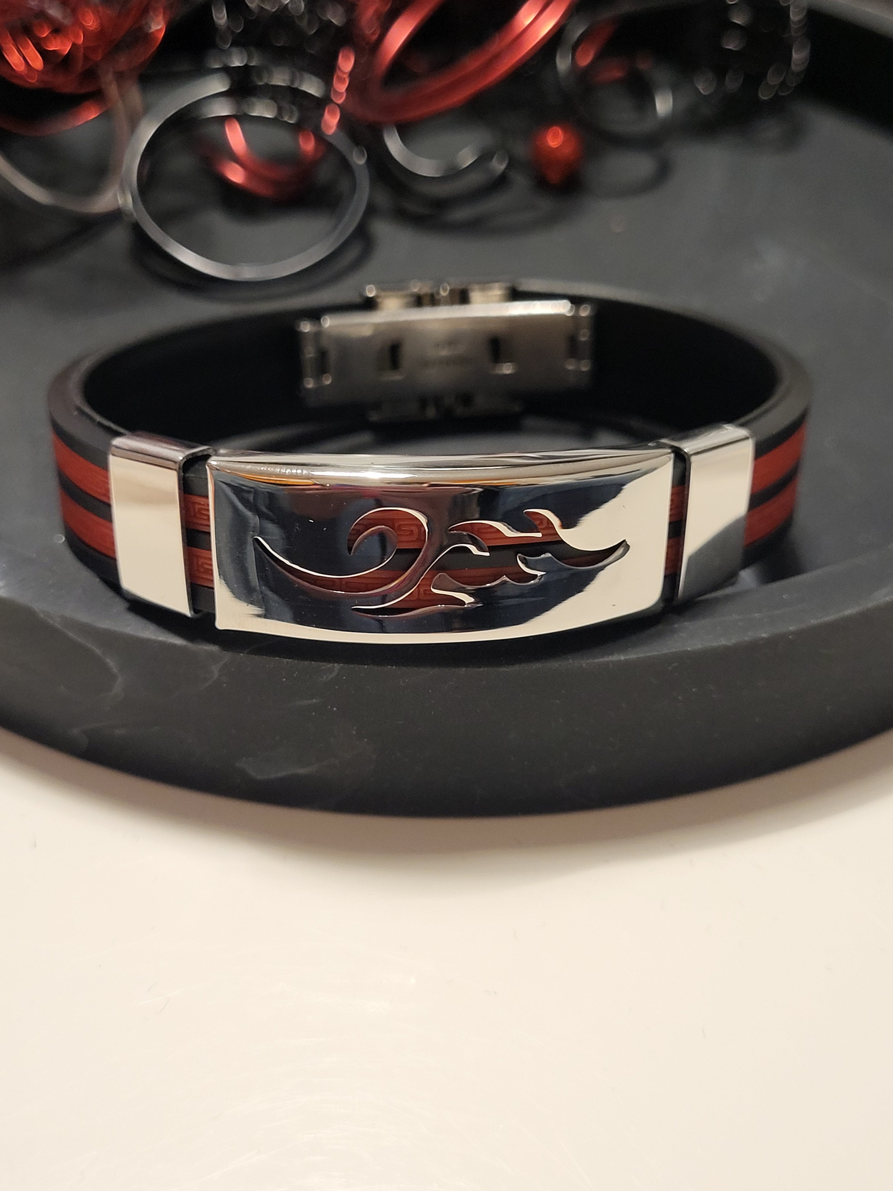 Bracelet Homme rouge et noir Flamme polyuréthane