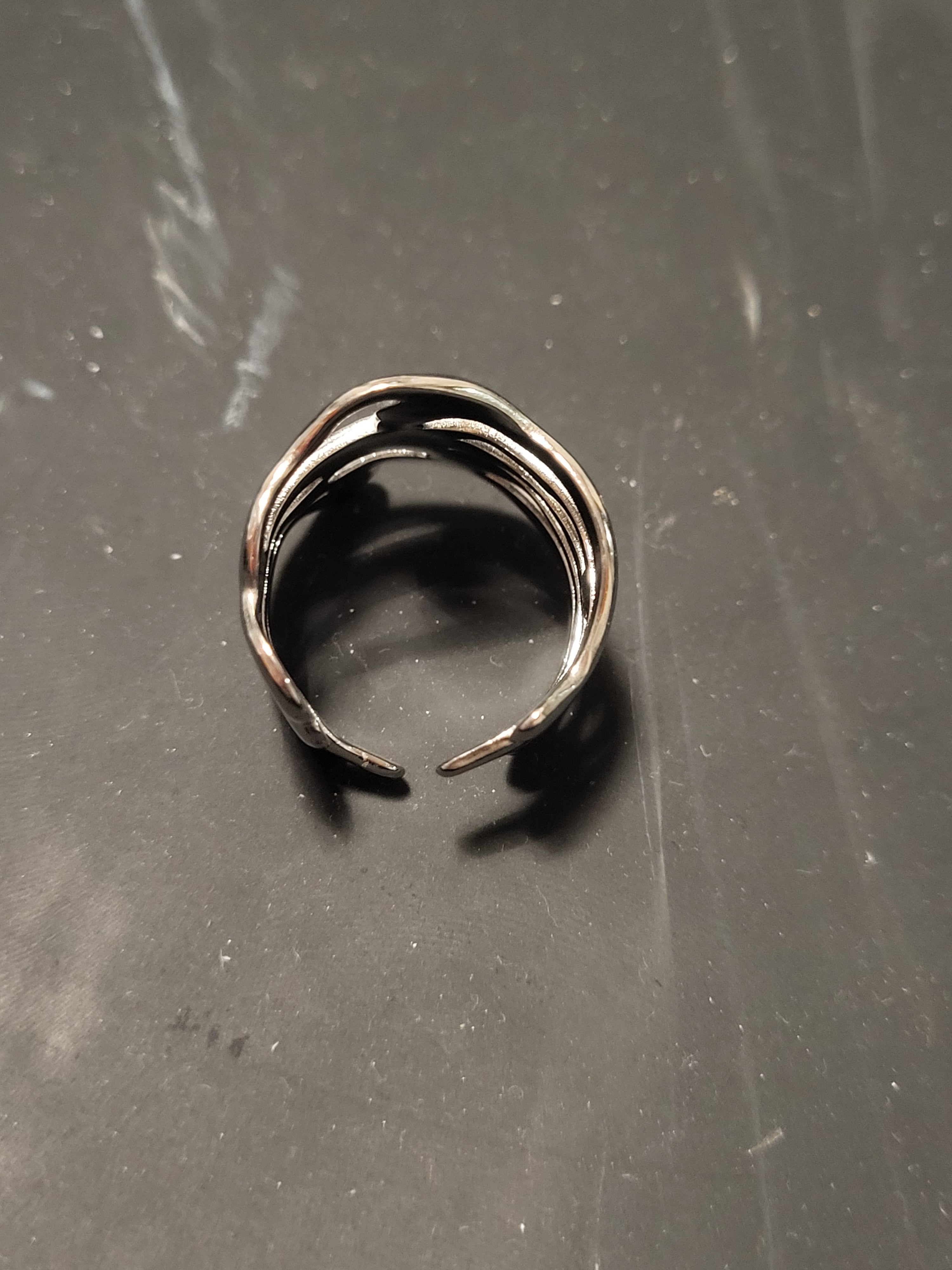 Bague en acier inoxydable avec arabesque