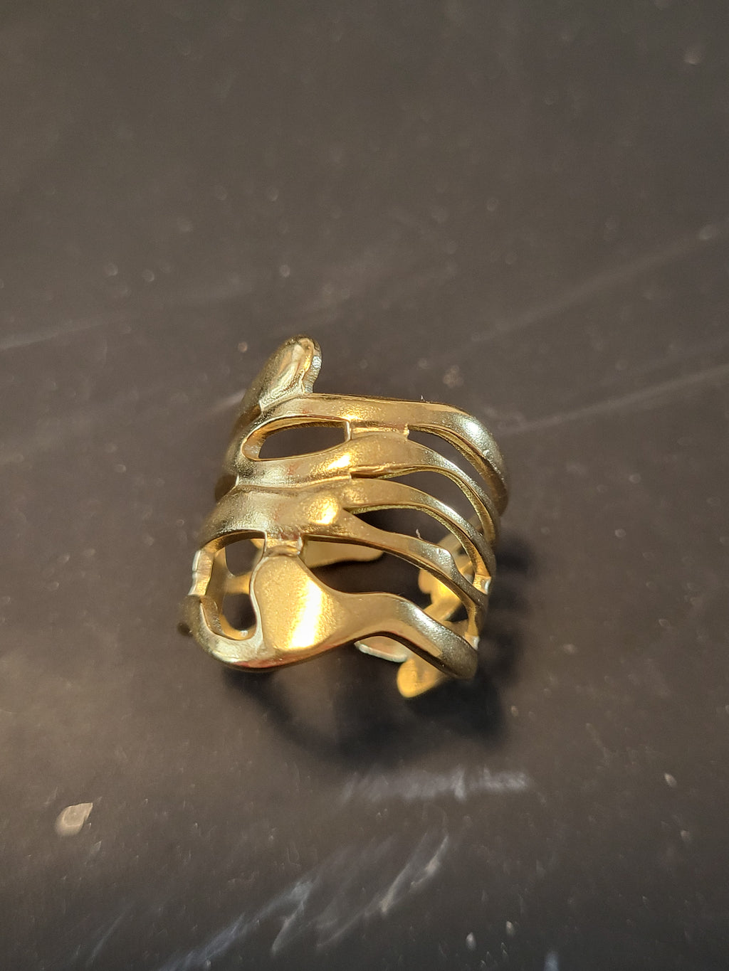 Bague en acier inoxydable doré avec arabesque