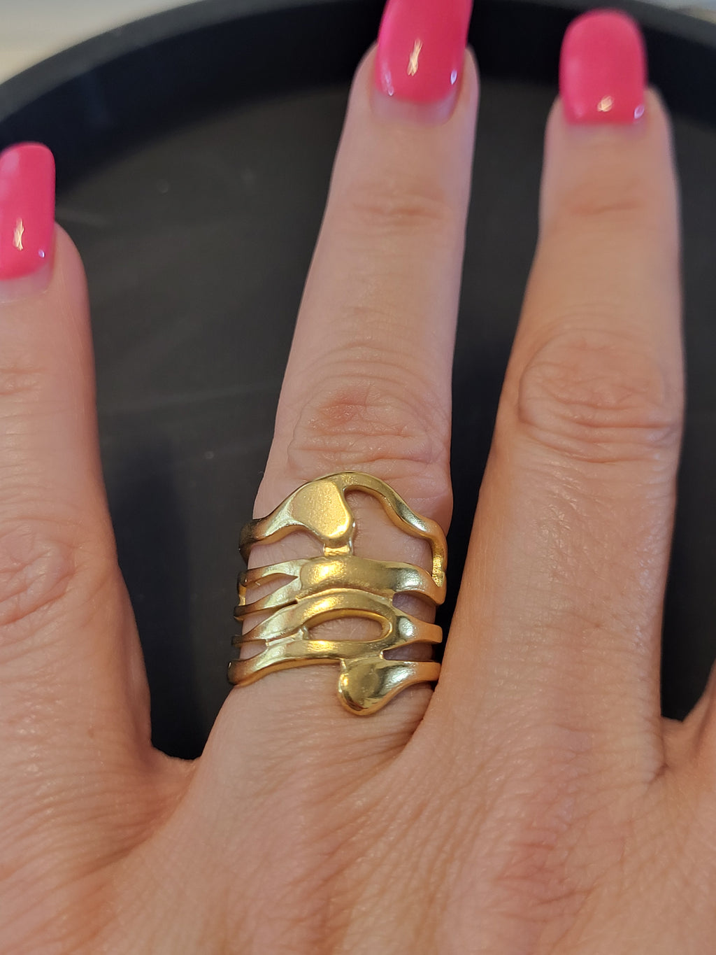 Bague en acier inoxydable doré avec arabesque