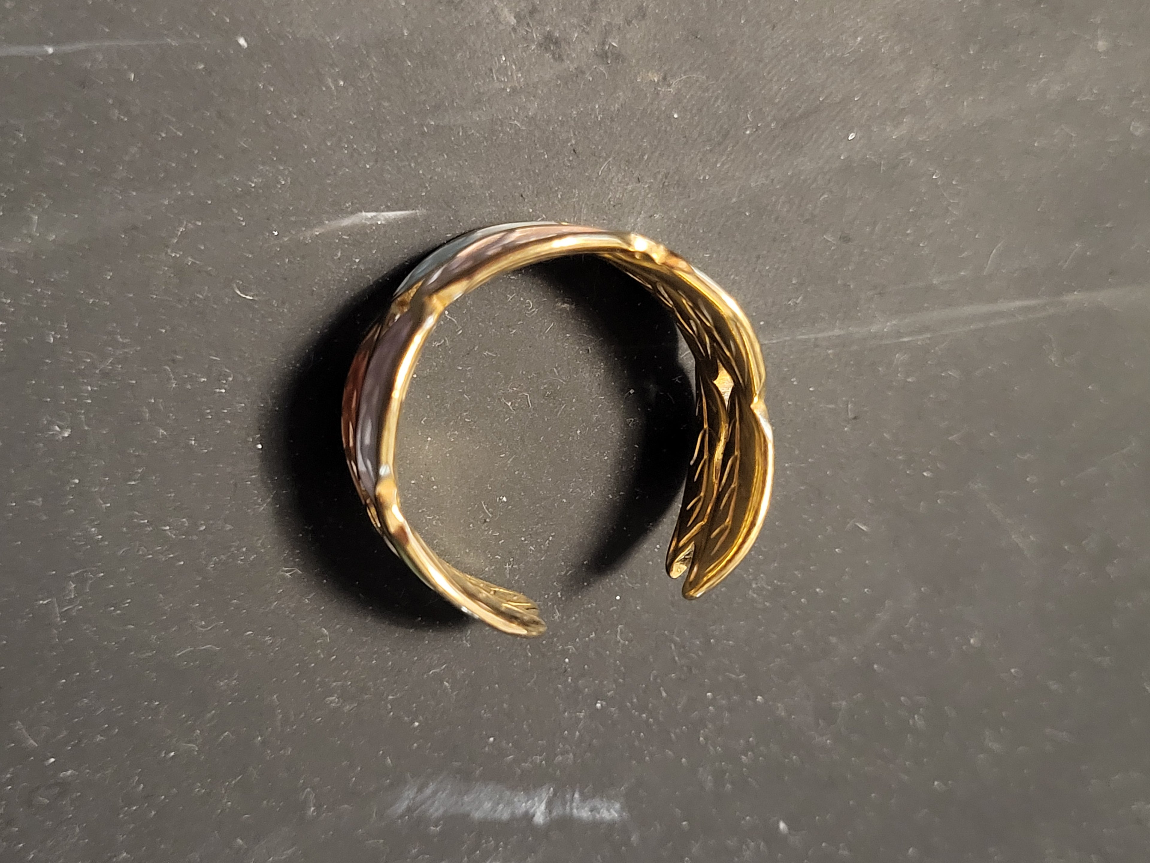 Bague acier inoxydable doré en forme de feuille multicolore