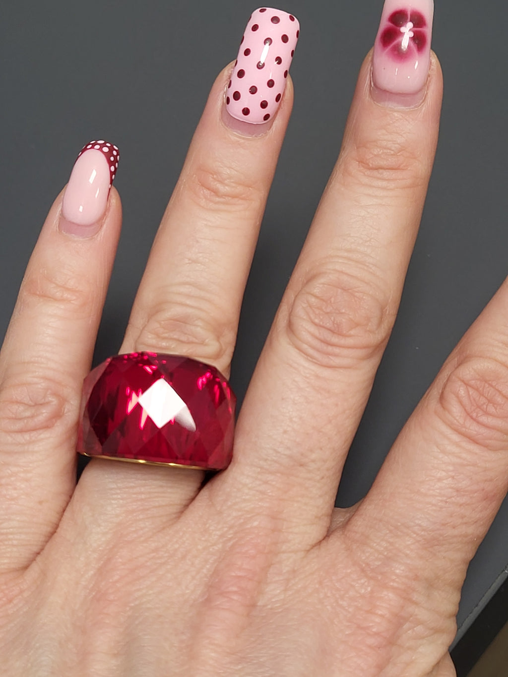 Bague acier inoxydable doré cristal rouge taille 8