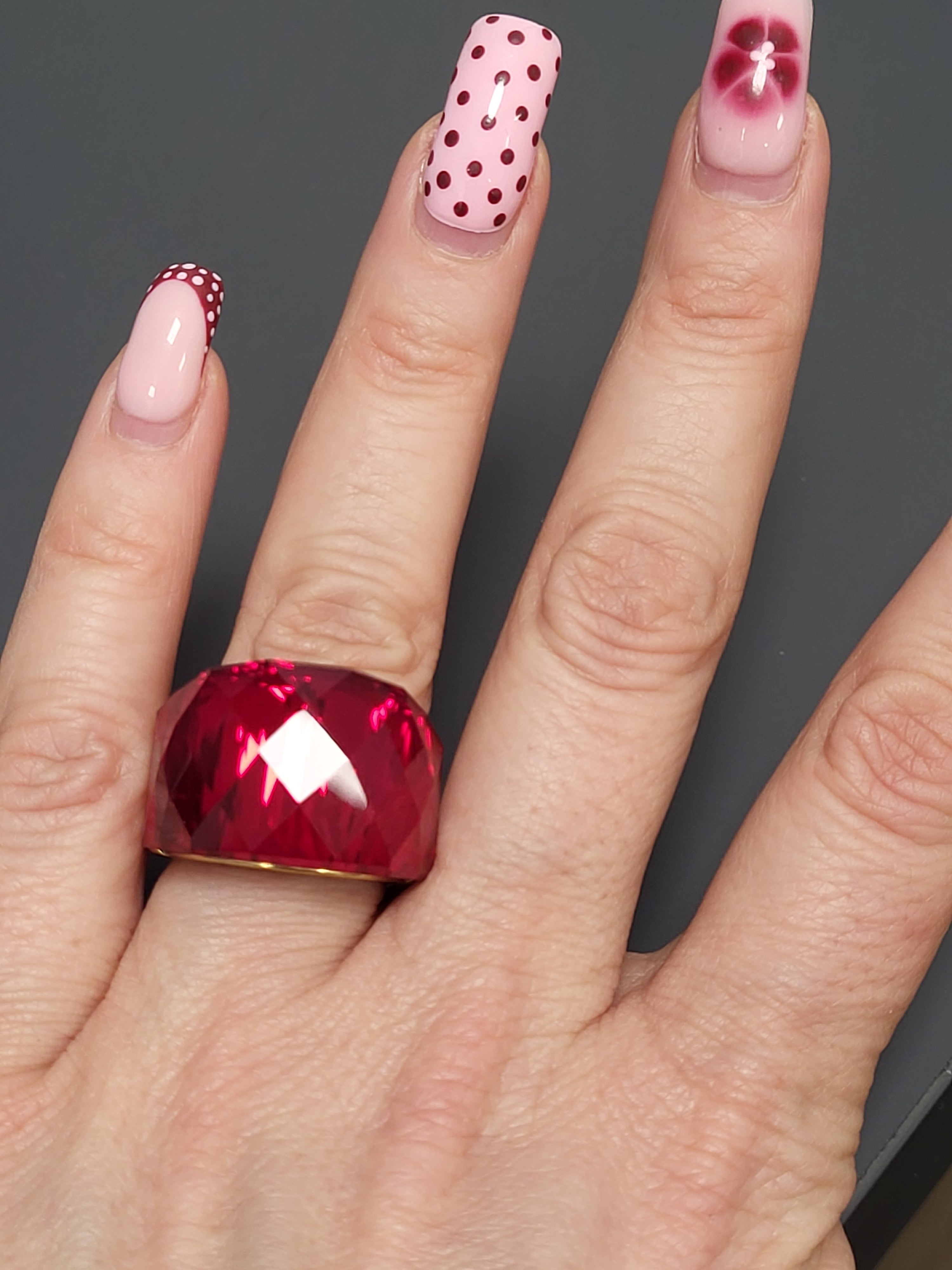 Bague acier inoxydable doré cristal rouge taille 8