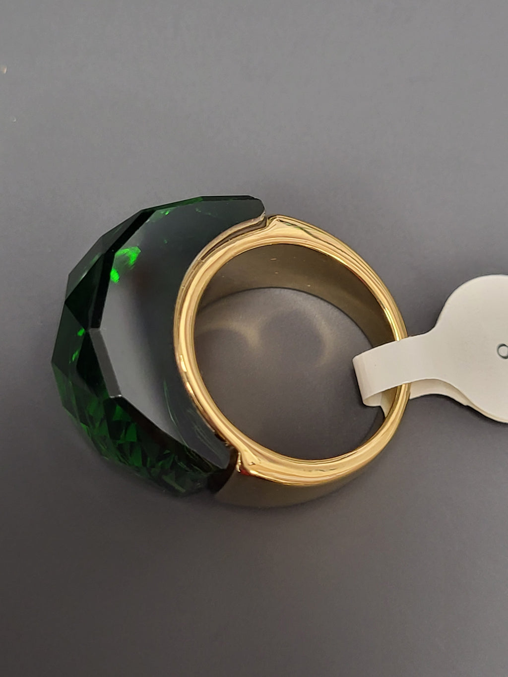 Bague acier inoxydable doré cristal vert taille 8