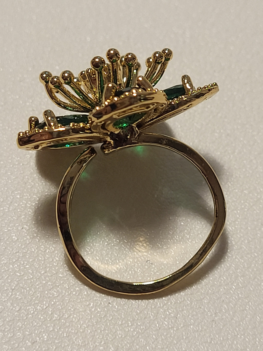 Bague acier inoxydable doré fleur zircon vert