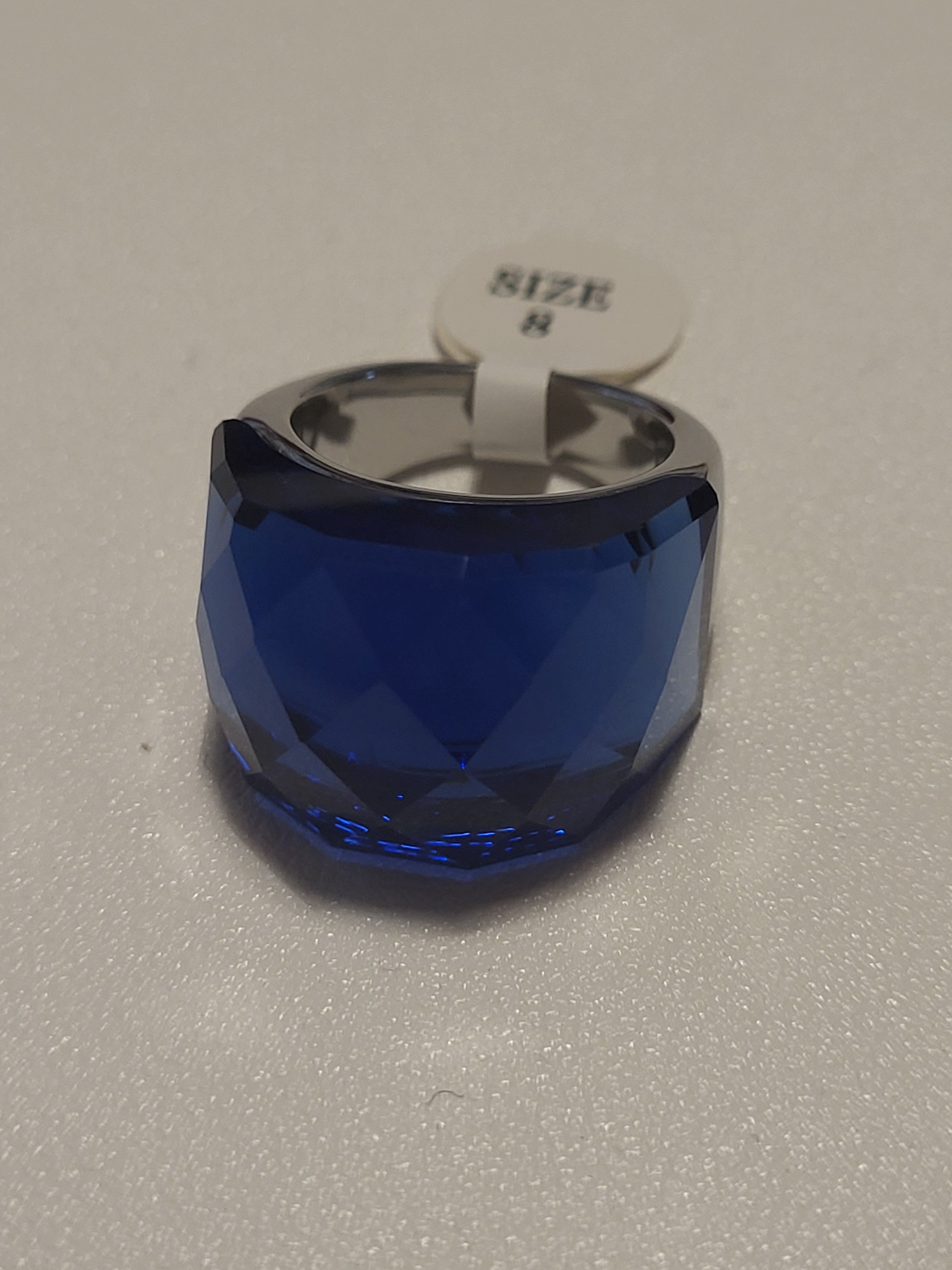 Bague acier inoxydable cristal bleu clair taille 8