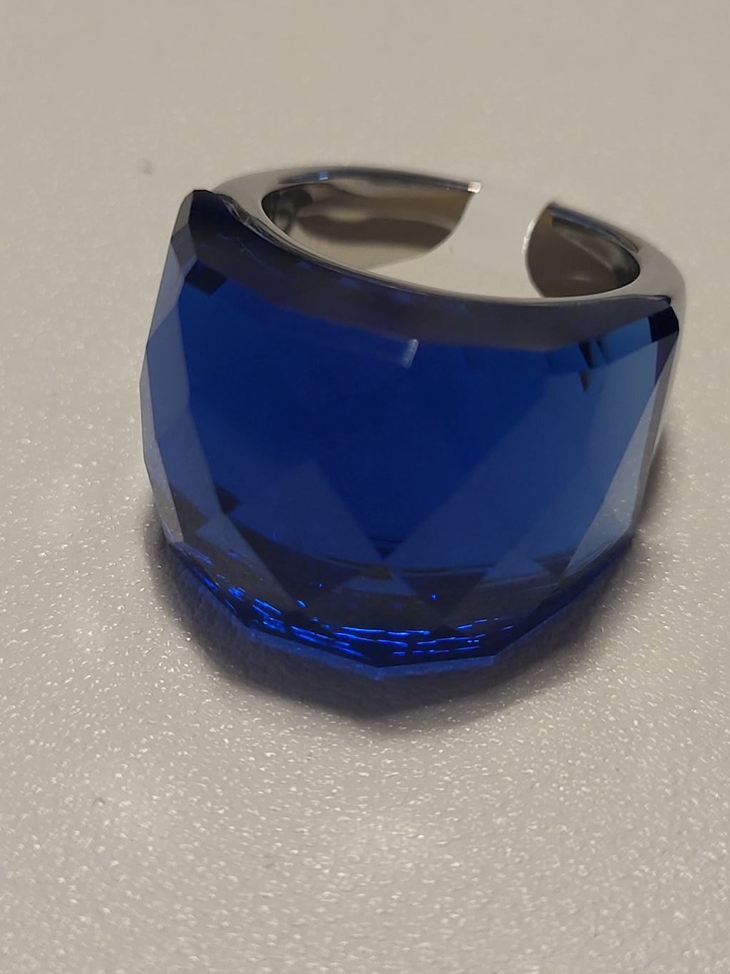 Bague acier inoxydable cristal bleu clair taille 8
