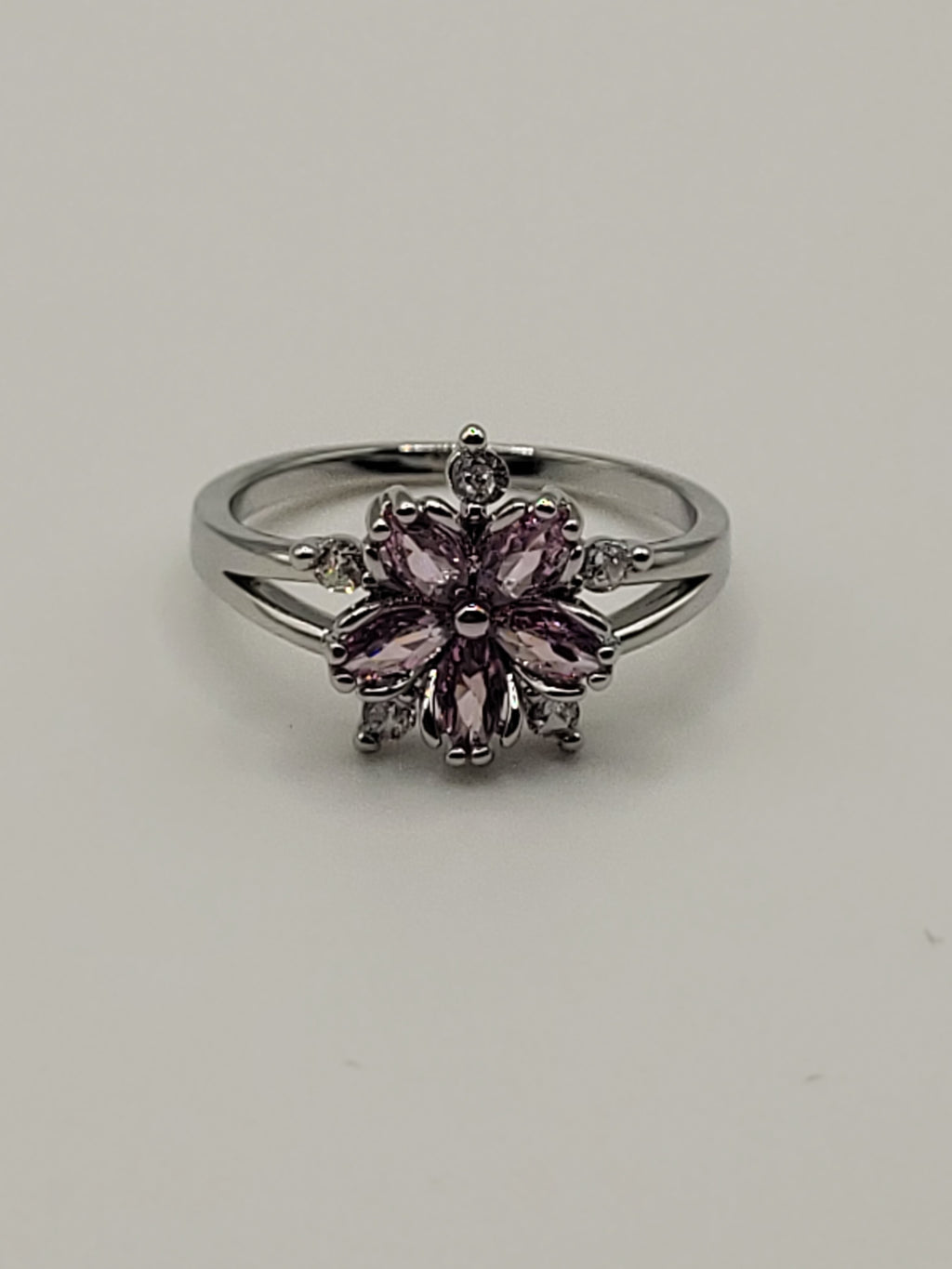 Bague acier inoxydable argenté taille 8 avec fleur de cerisier