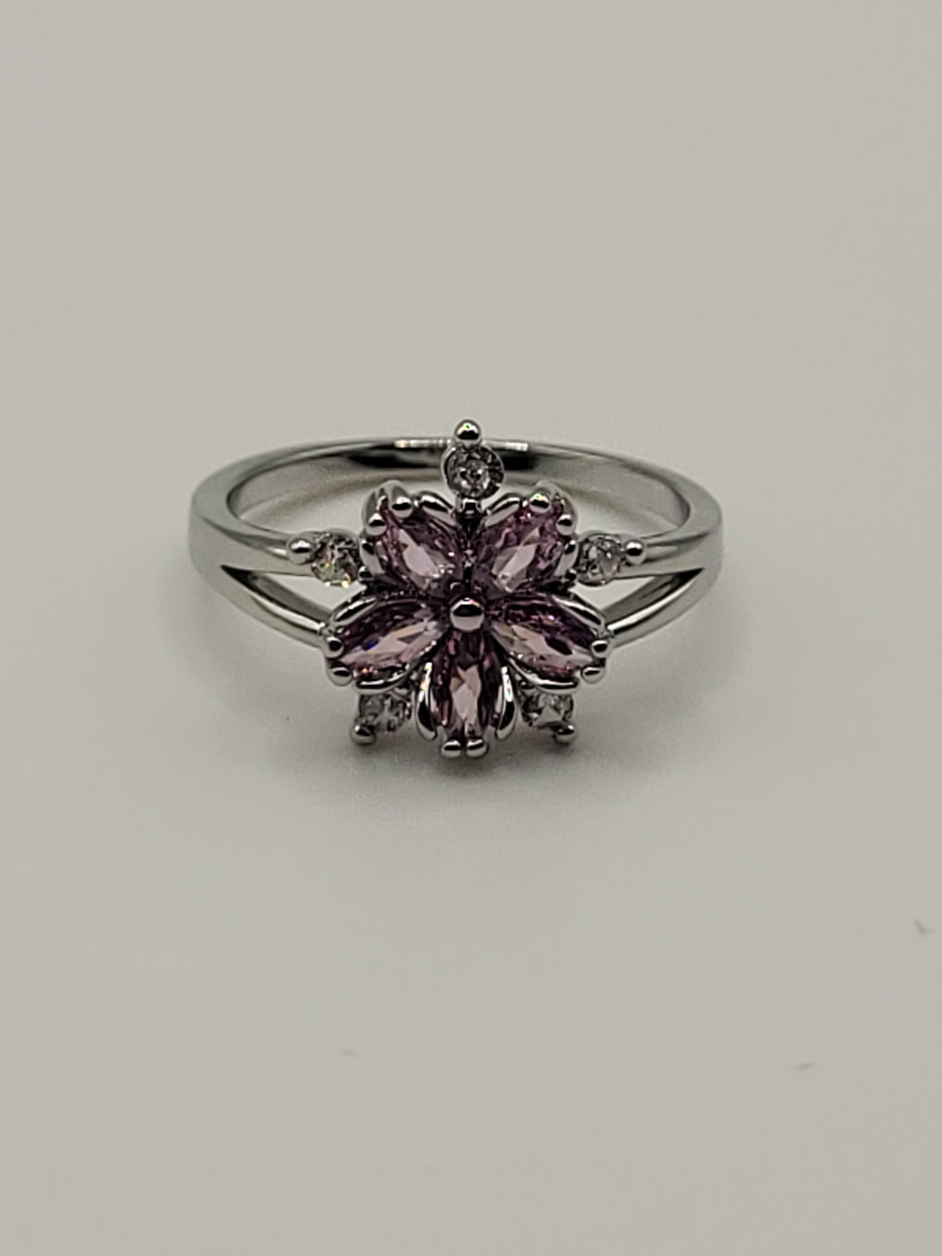 Bague acier inoxydable argenté taille 8 avec fleur de cerisier