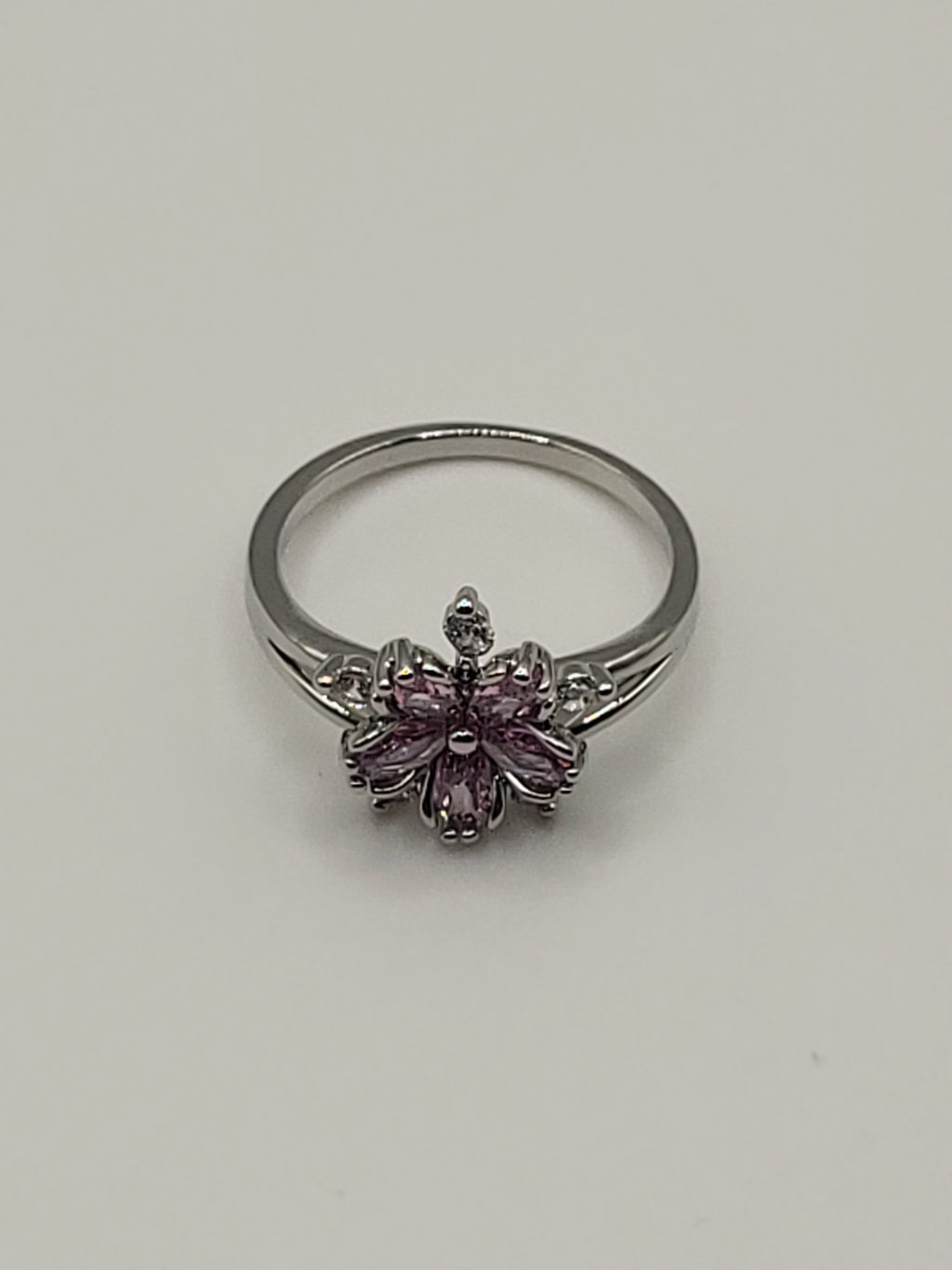 Bague acier inoxydable argenté taille 8 avec fleur de cerisier