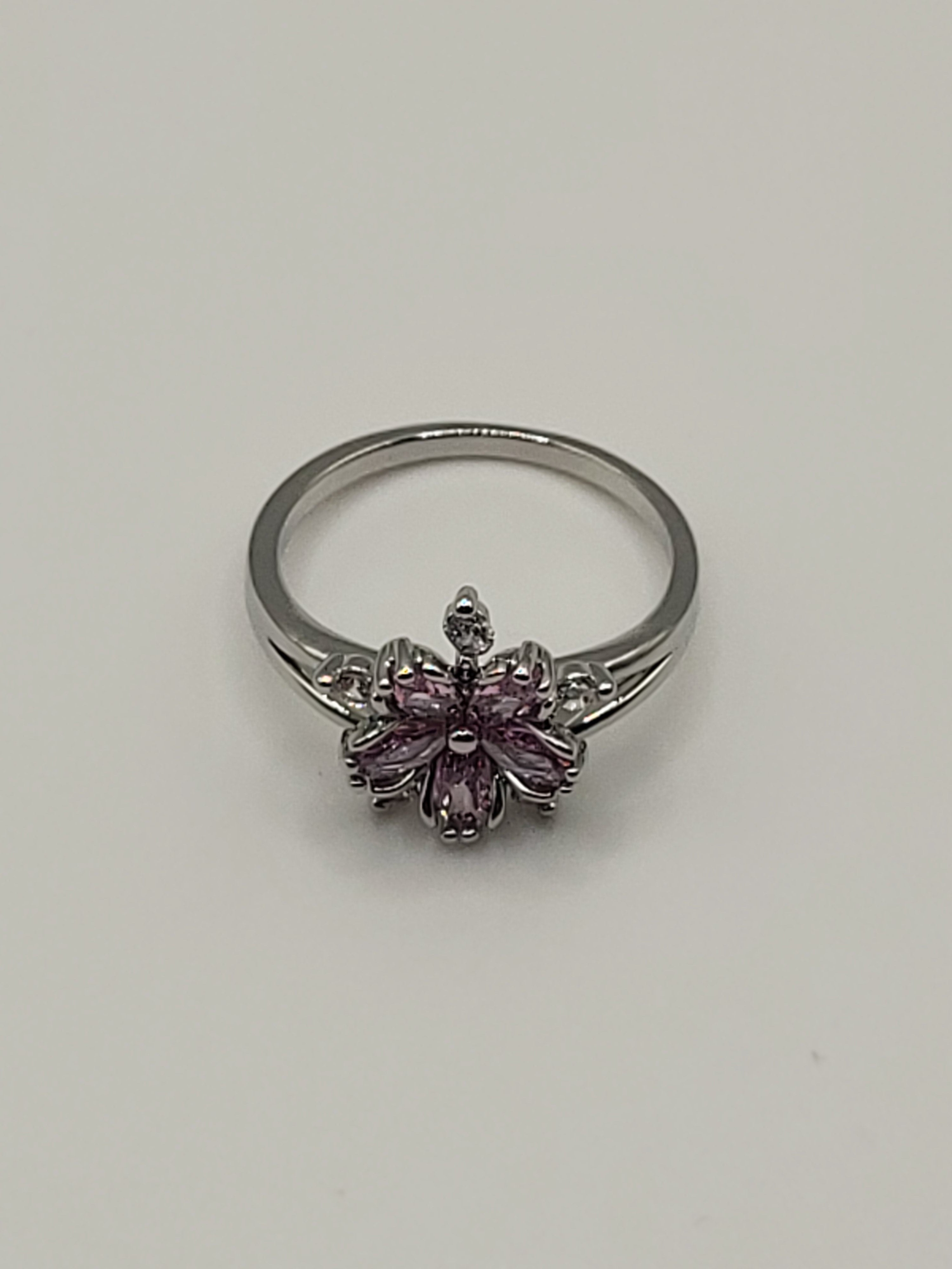 Bague acier inoxydable argenté taille 8 avec fleur de cerisier