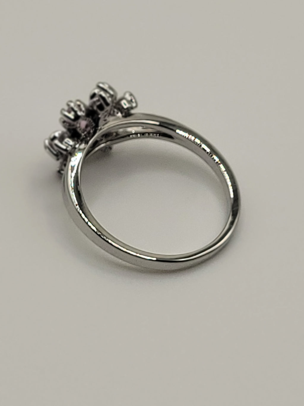 Bague acier inoxydable argenté taille 8 avec fleur de cerisier