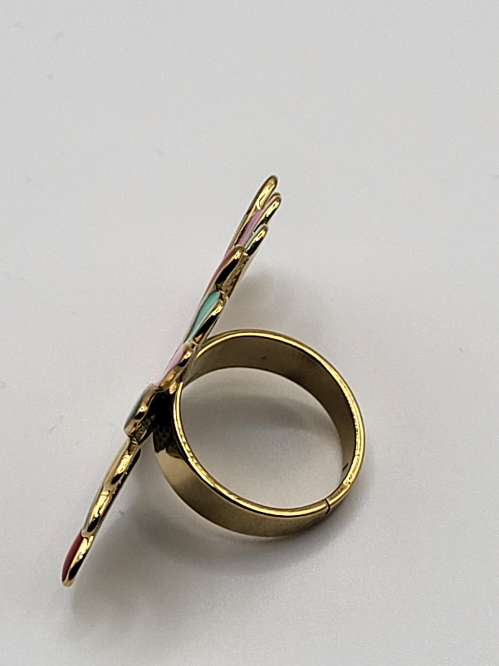 Bague en acier inoxydable avec design éventail
