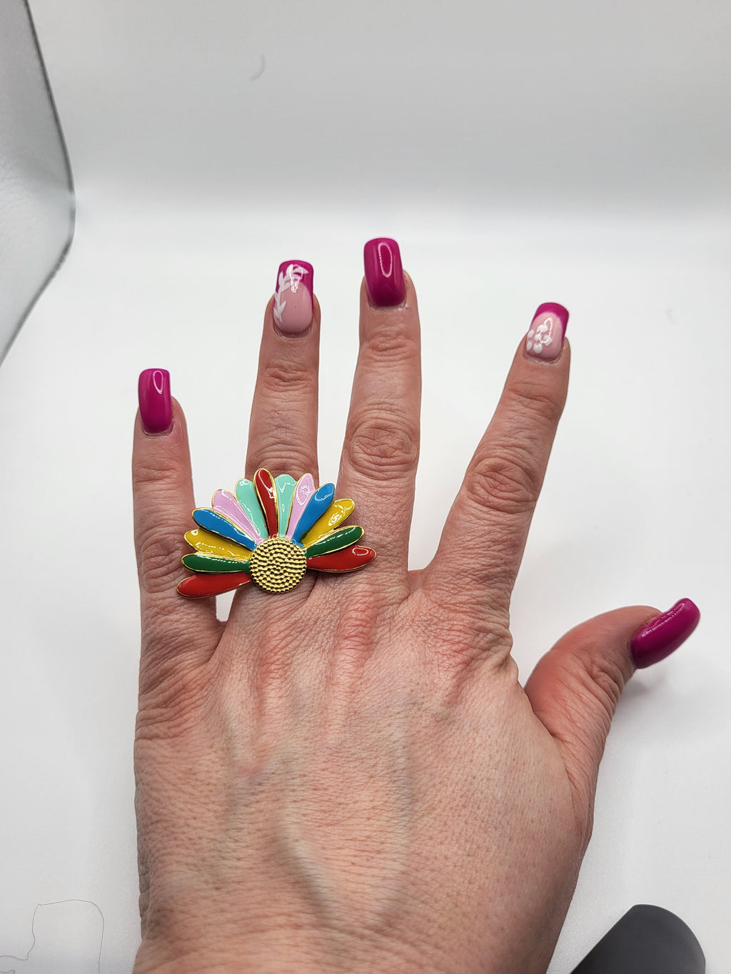 Bague en acier inoxydable avec design éventail