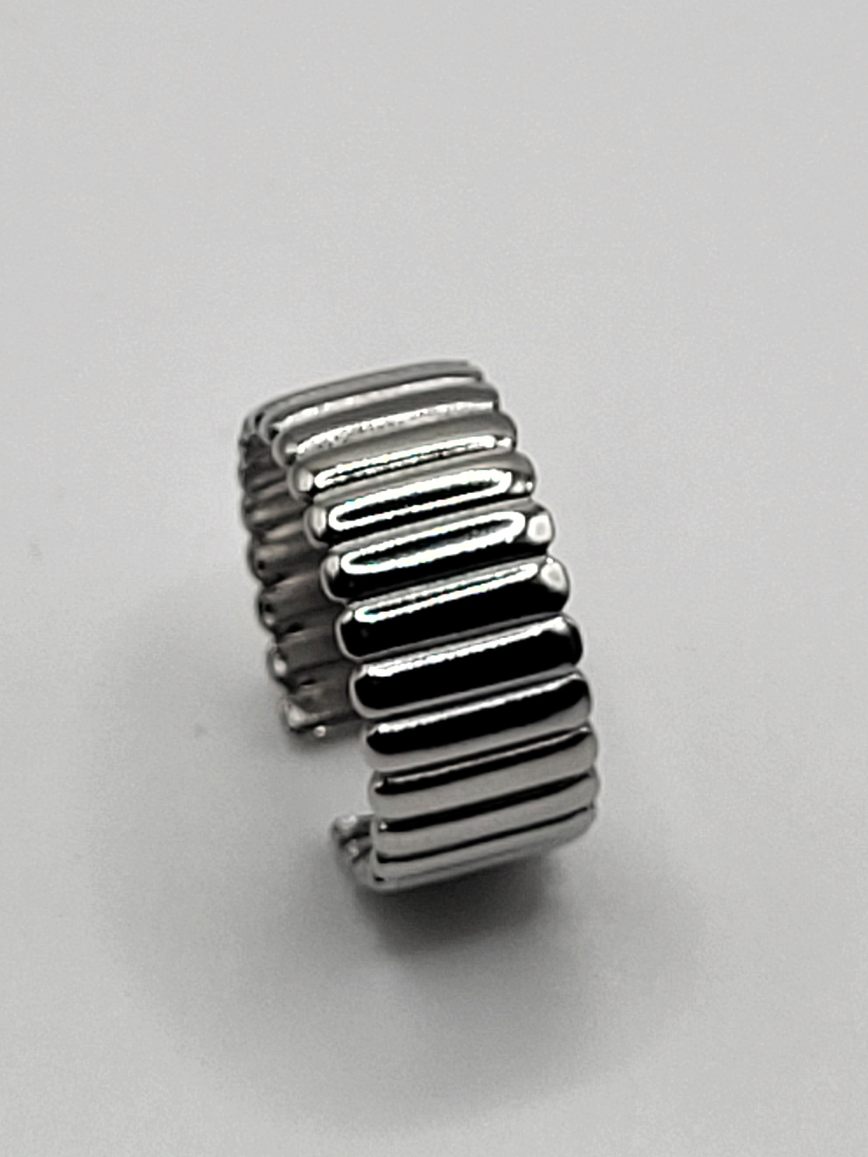 Bague acier inoxydable à larges rayures ouverte argentée
