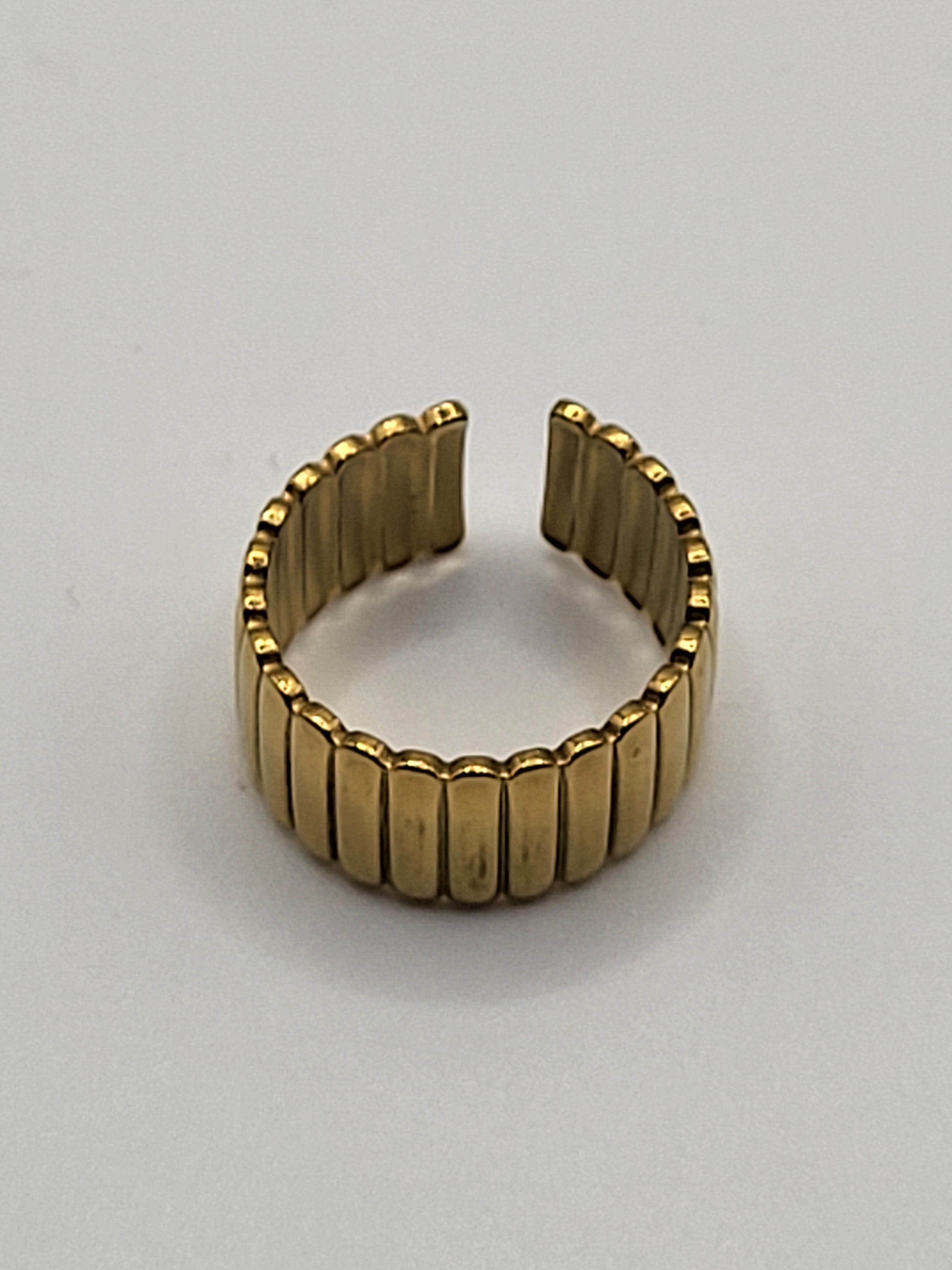 Bague acier inoxydable à larges rayures ouverte dorée