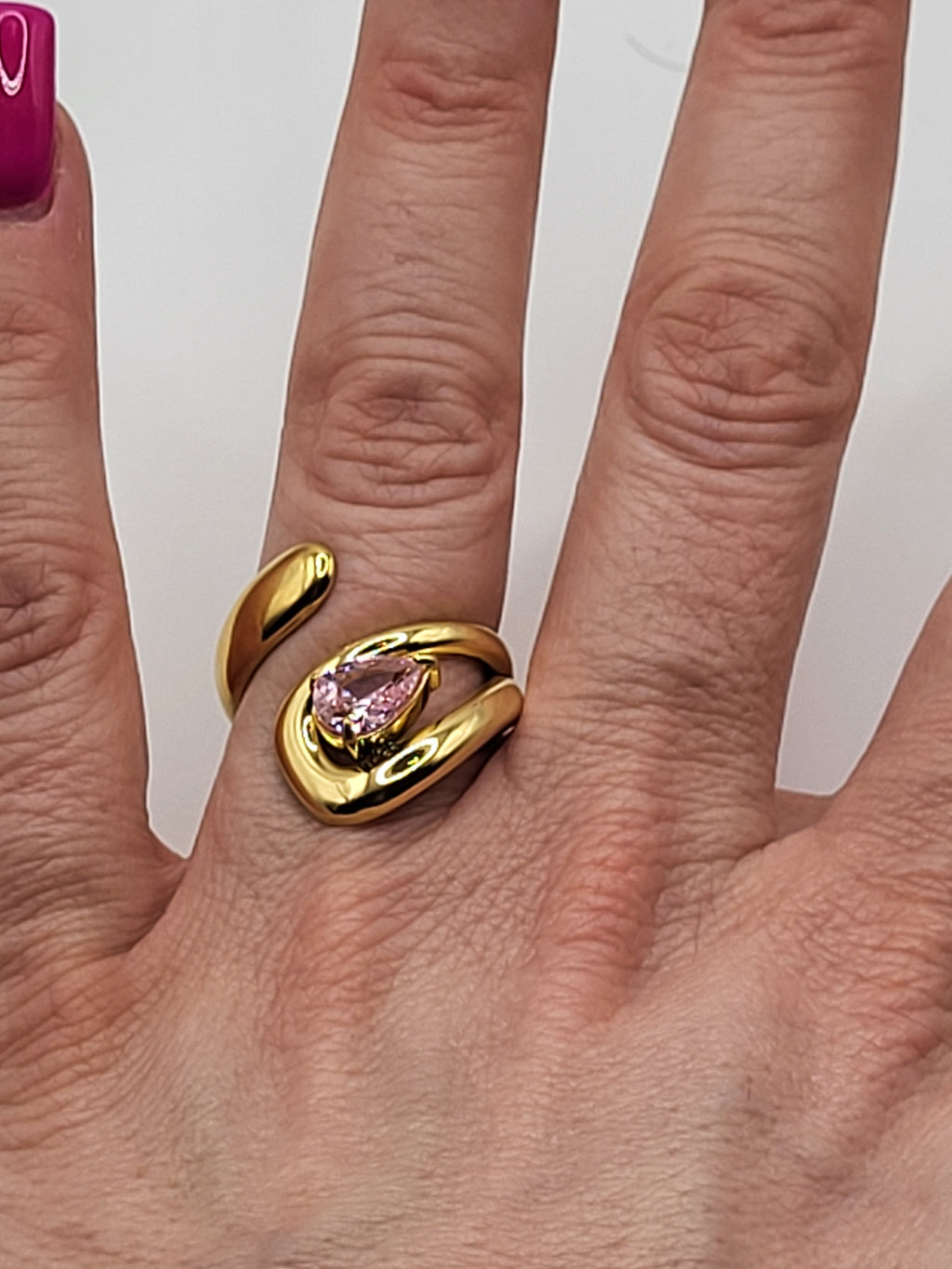 Bague ajustable acier inoxydable doré avec pierre rose