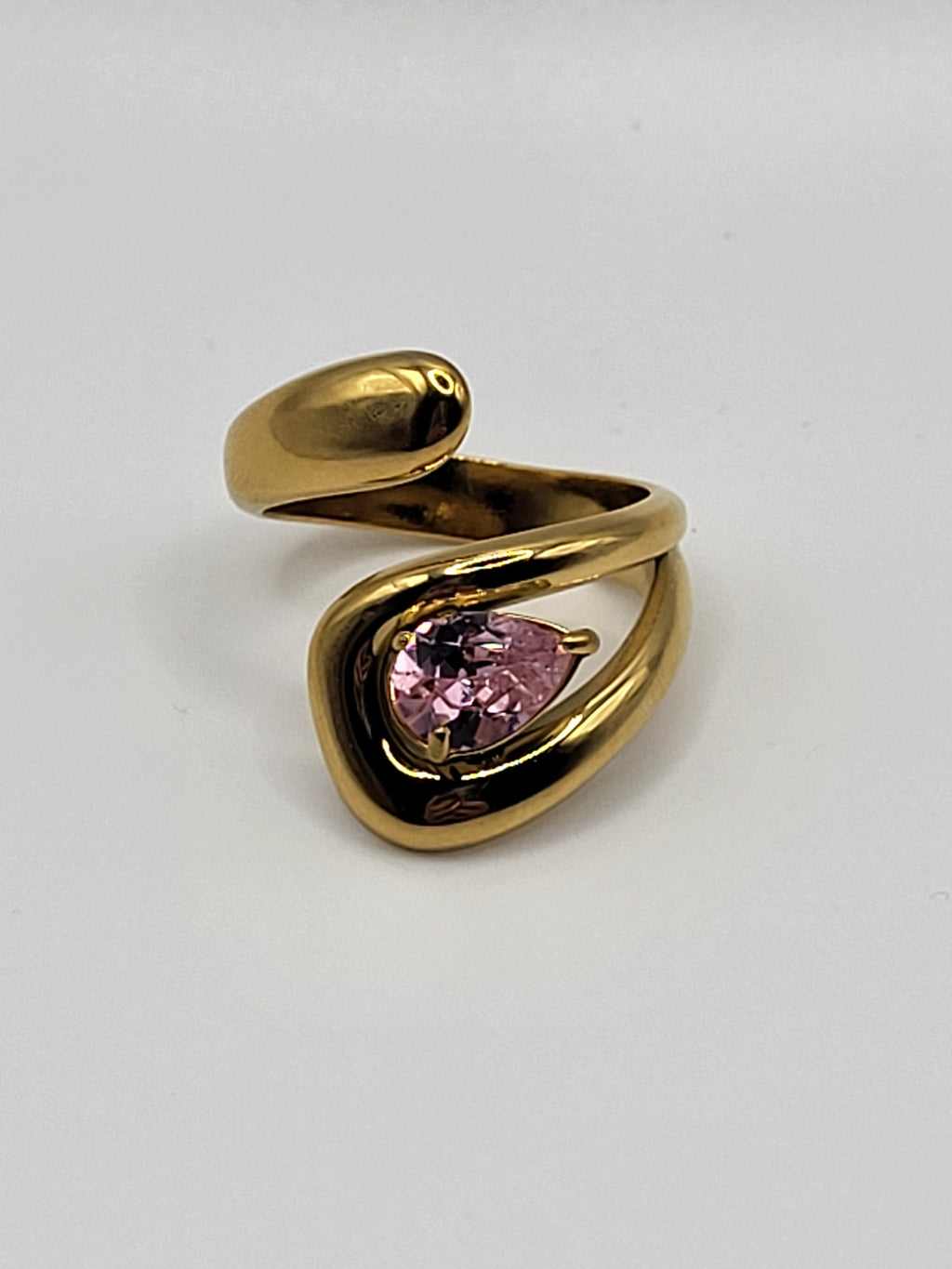 Bague ajustable acier inoxydable doré avec pierre rose