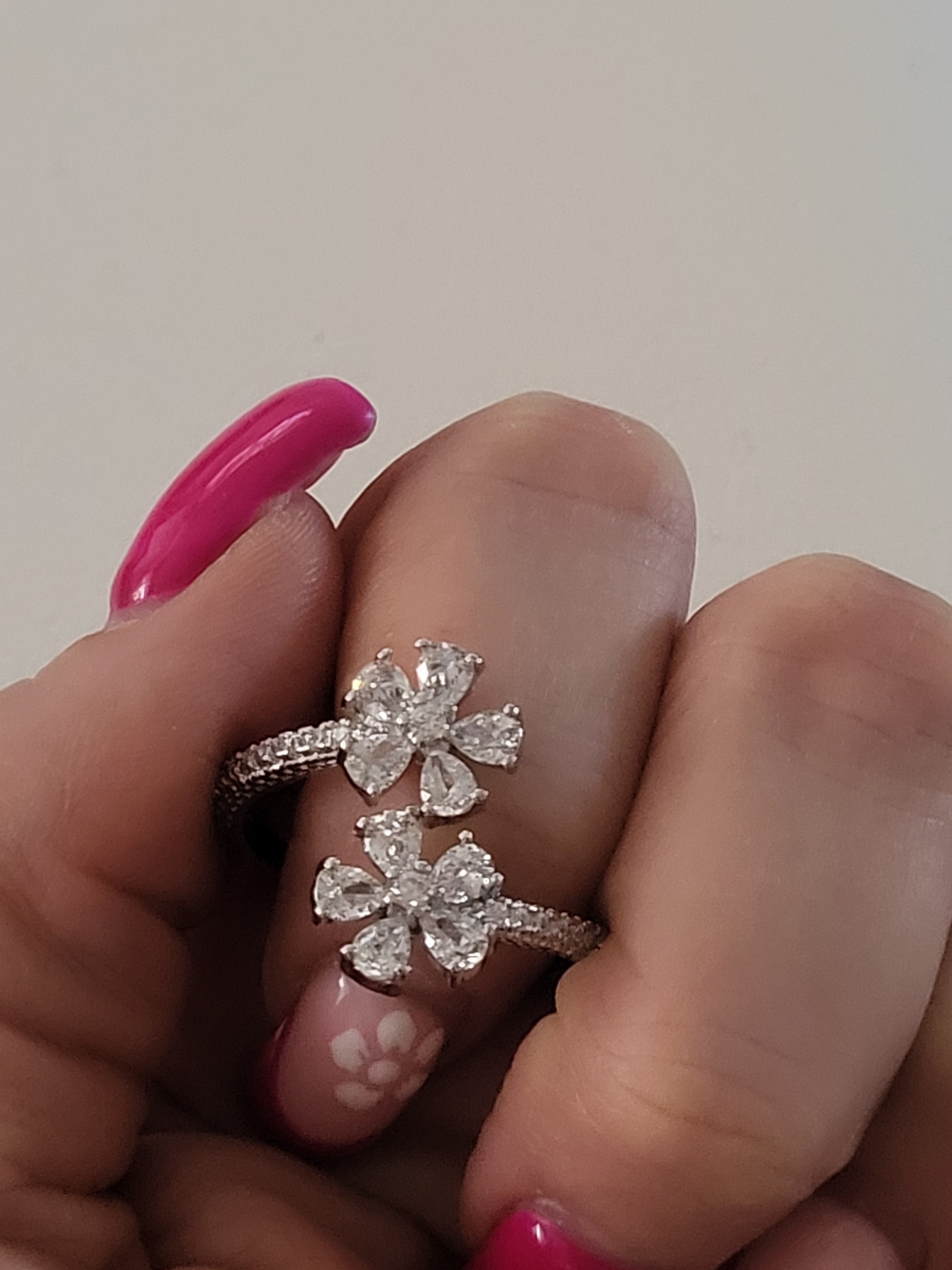 Bague ouverte acier inoxydable argenté avec fleurs zircon blanc