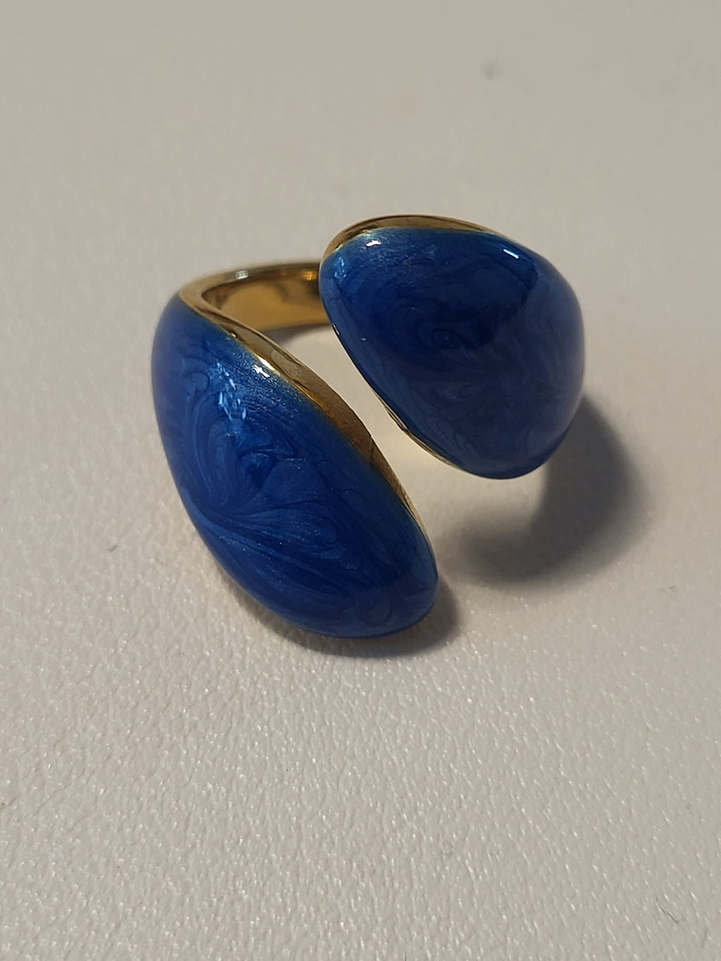 Bague torsadée acier inoxydable doré géométrique bleu foncé taille 57 - 18,1 mm