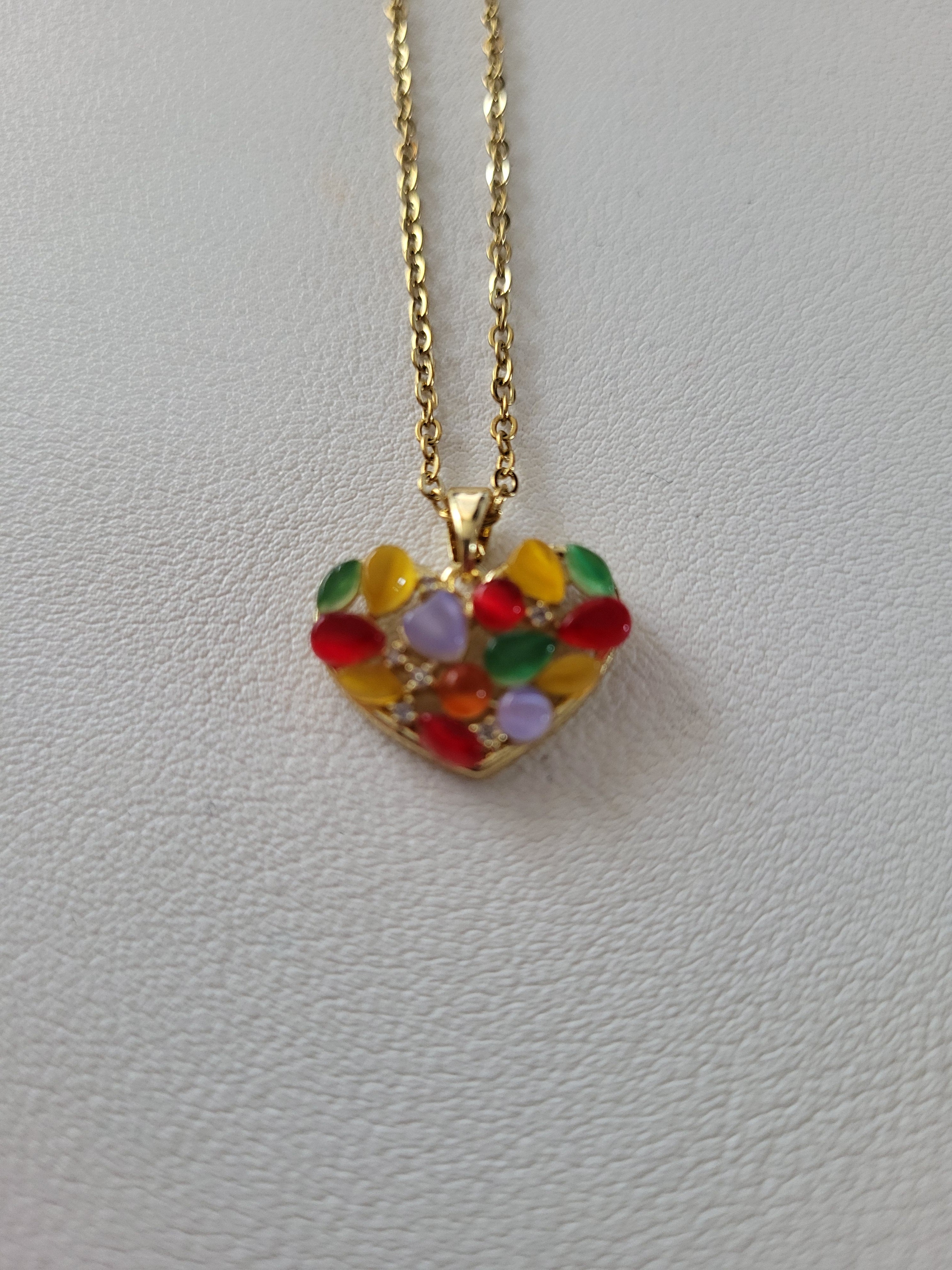 Collier pendentif acier inoxydable motif géométrique cœur multicolore
