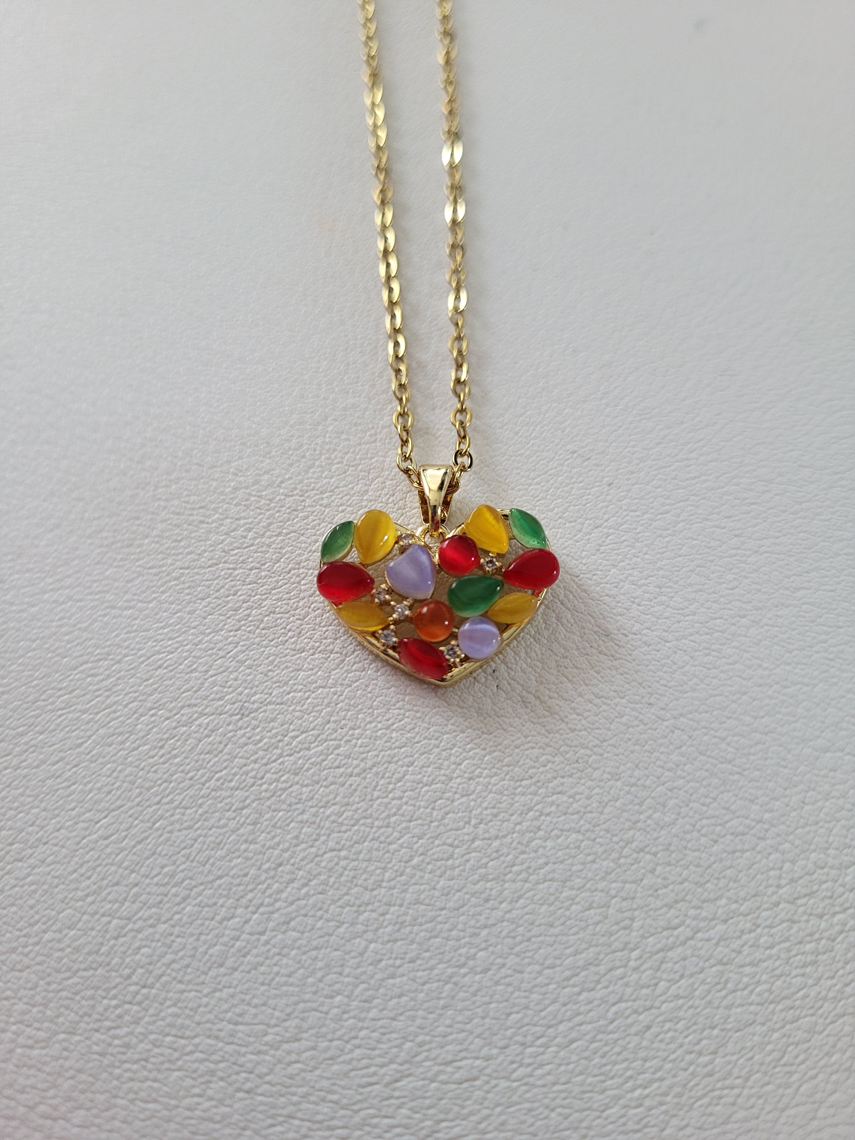 Collier pendentif acier inoxydable motif géométrique cœur multicolore