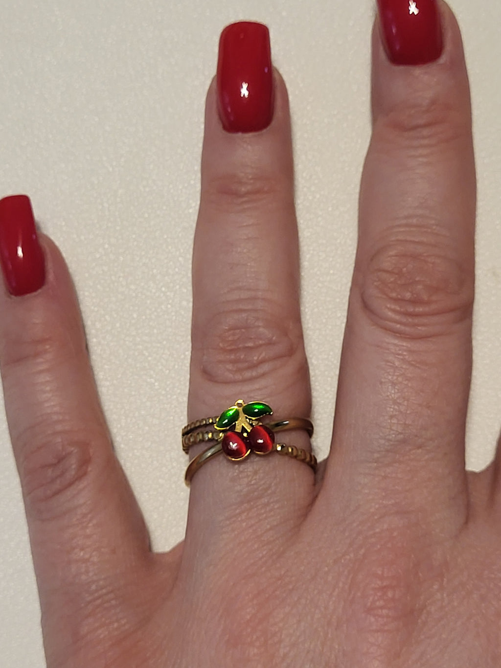 Bague ouverte en forme de cerise dorée acier inoxydable