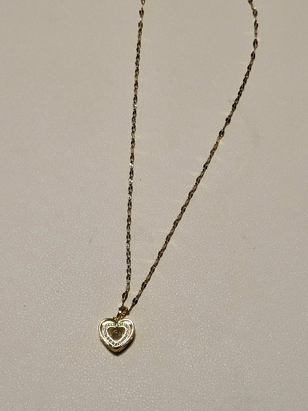 Collier pendentif cœur acier inoxydable doré avec incrustation zircon