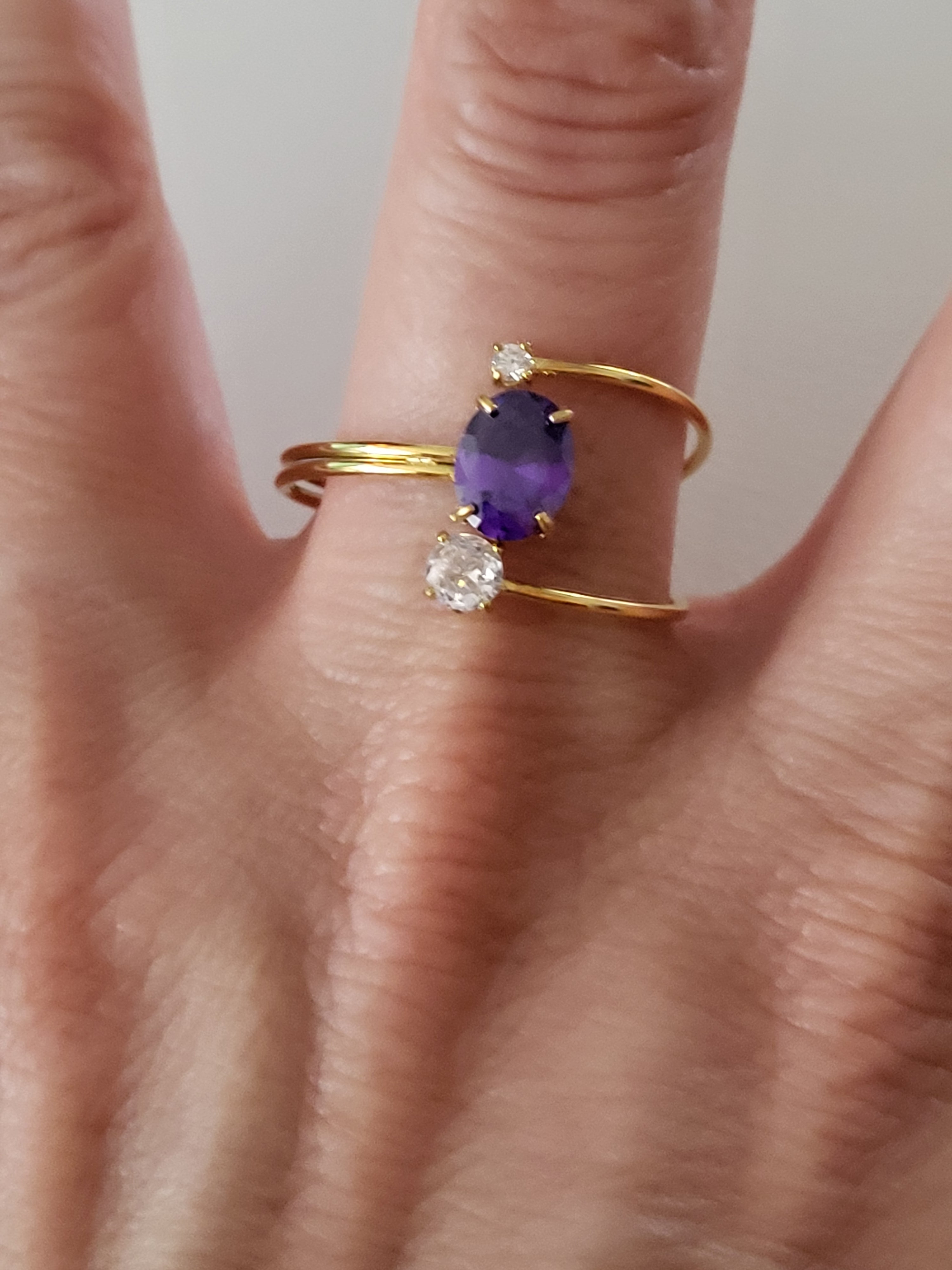 Bague ajustable acier inoxydable zircon violet asymétrique
