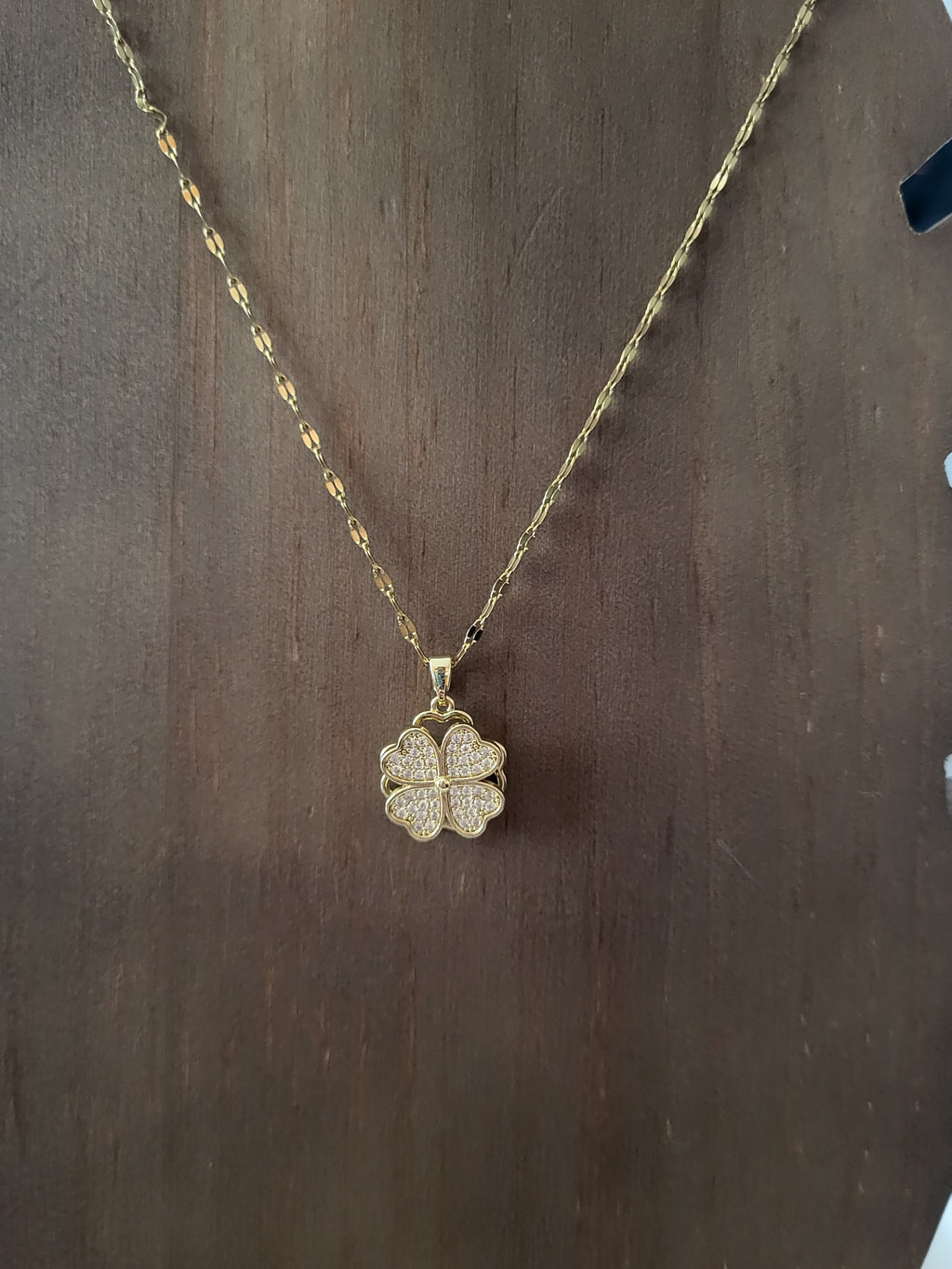 Collier acier inoxydable doré trèfle à 4 feuilles rotatif 40 + 5 cm