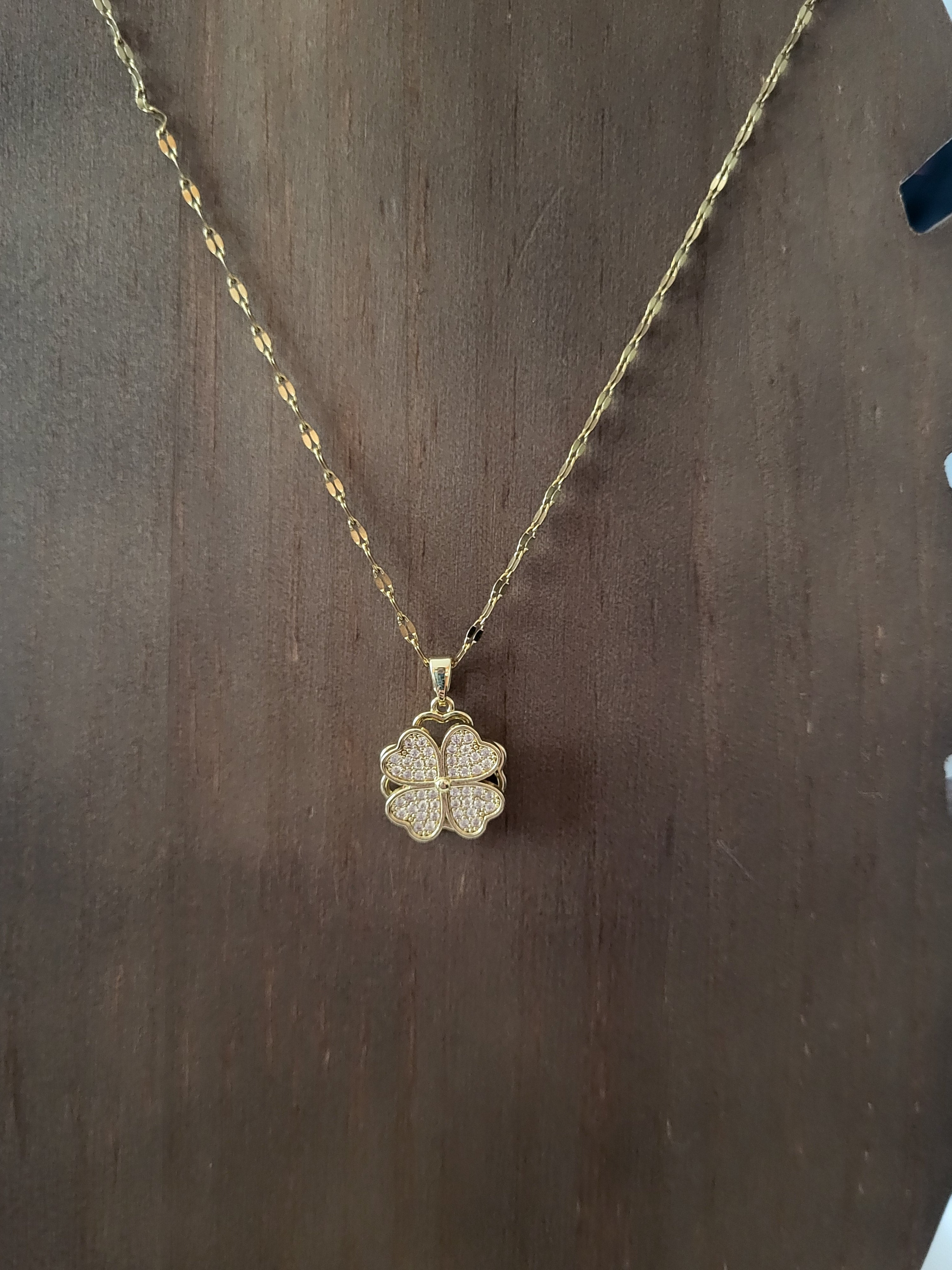 Collier acier inoxydable doré trèfle à 4 feuilles rotatif 40 + 5 cm