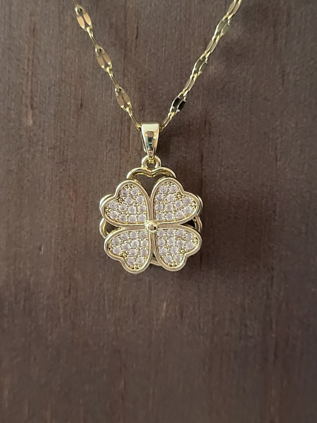 Collier acier inoxydable doré trèfle à 4 feuilles rotatif 40 + 5 cm
