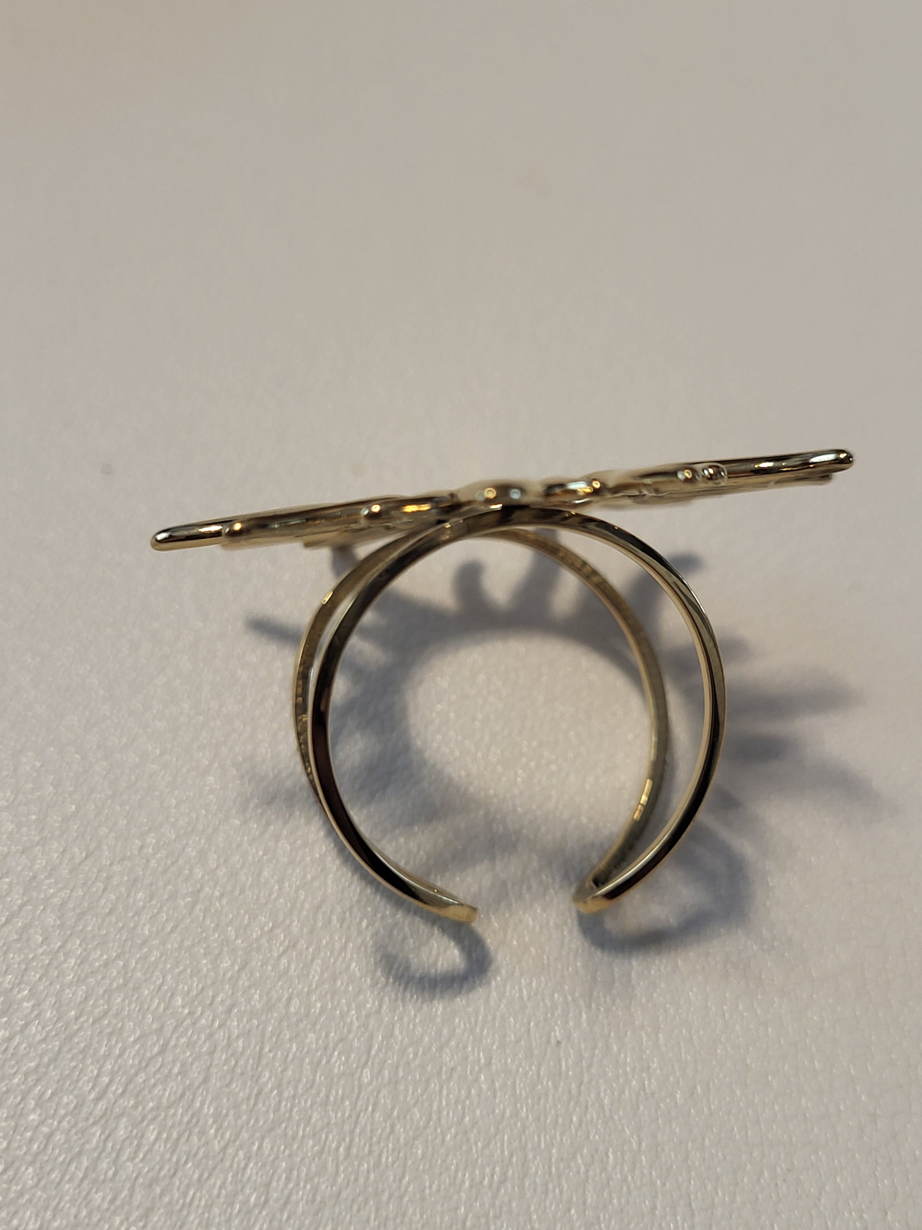 Bague dorée ajustable soleil rayonnant ajouré