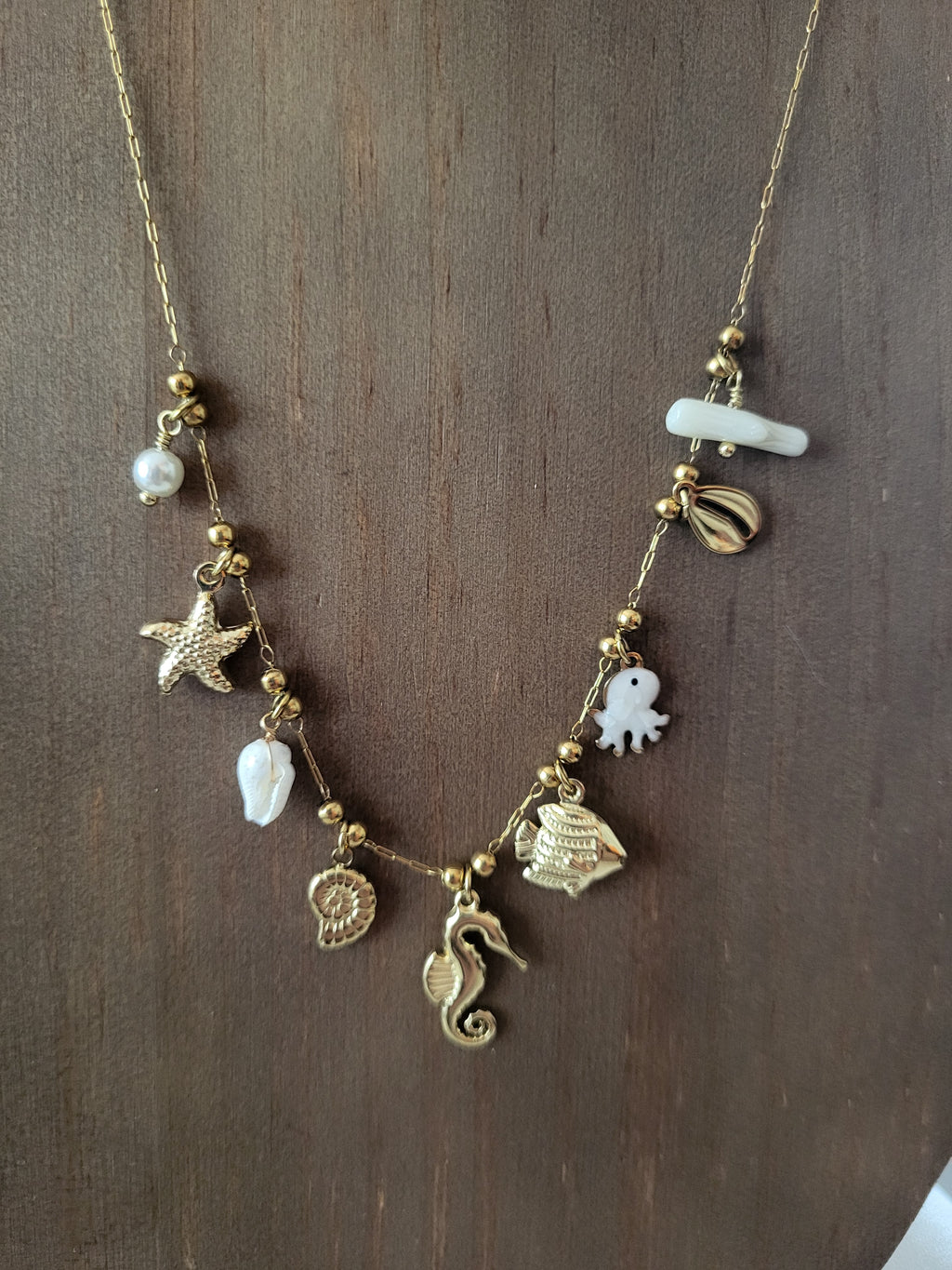 Collier pendentifs marins avec poulpe nacré