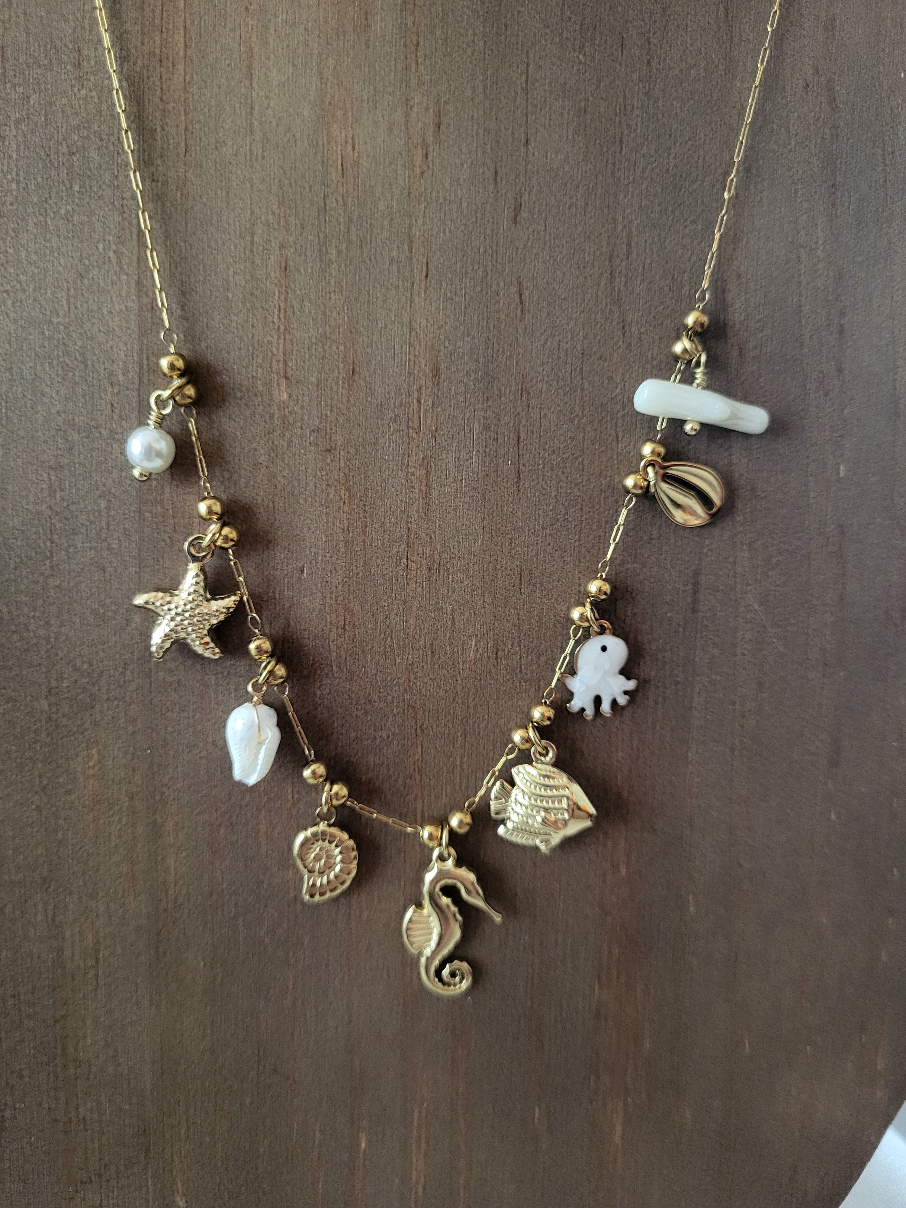 Collier pendentifs marins avec poulpe nacré