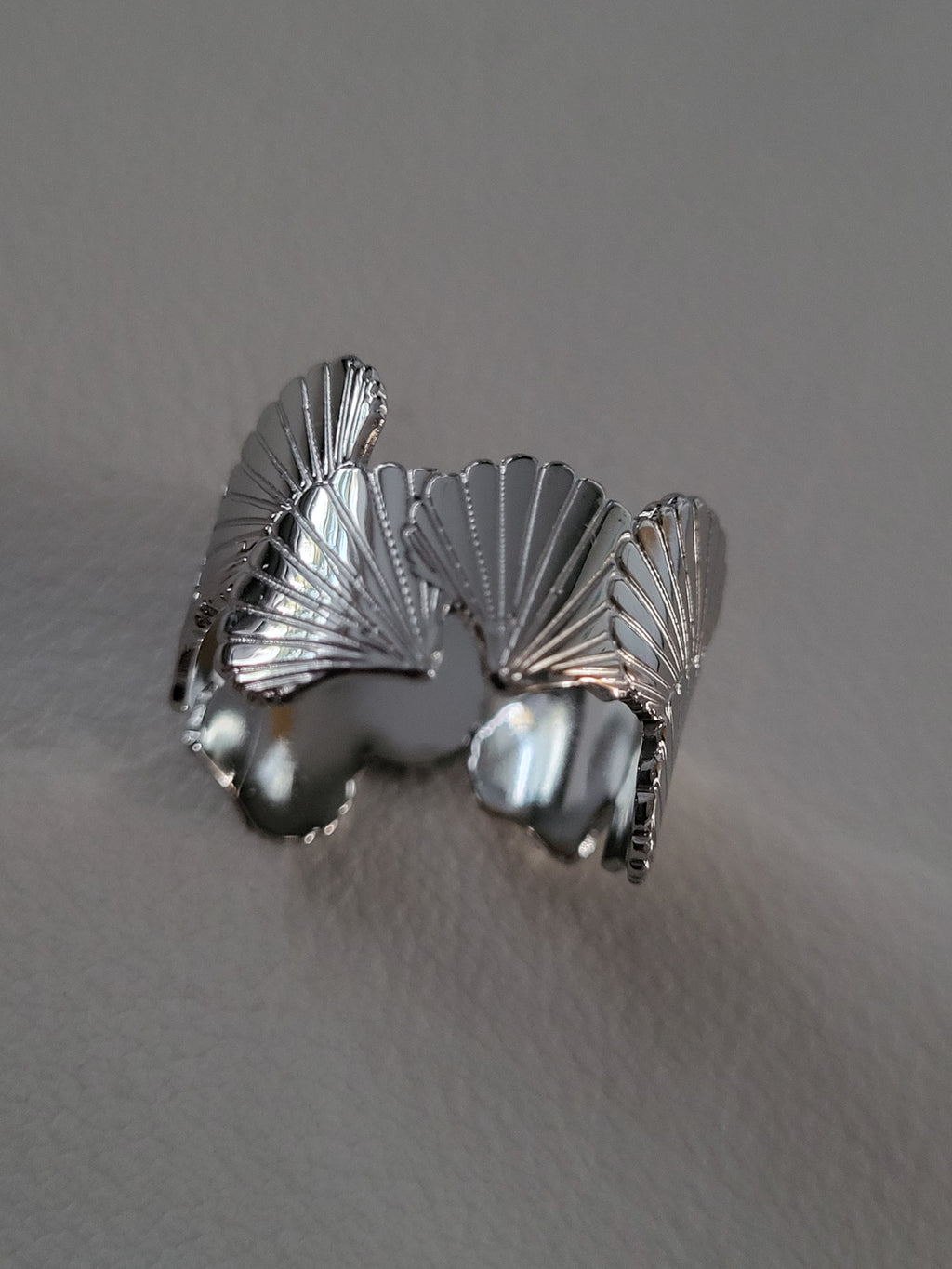 Bague ouverte feuilles Ginkgo entrelacées argenté