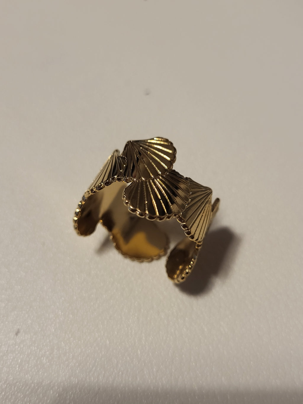Bague ouverte feuilles Ginkgo entrelacées doré