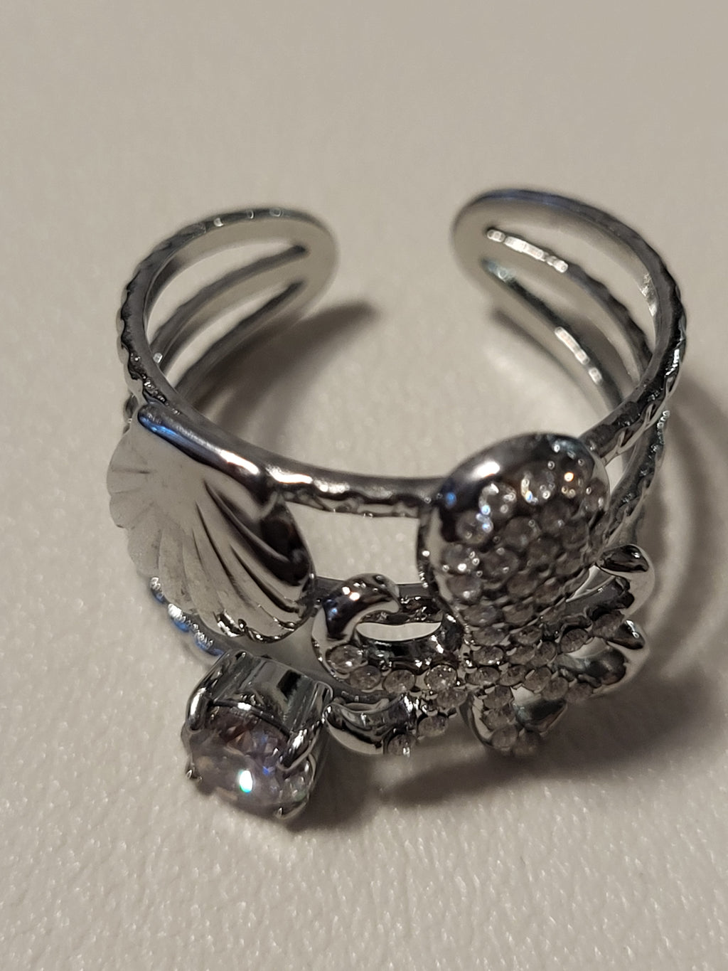 Bague ajustable poulpe strassé et coquillage argenté