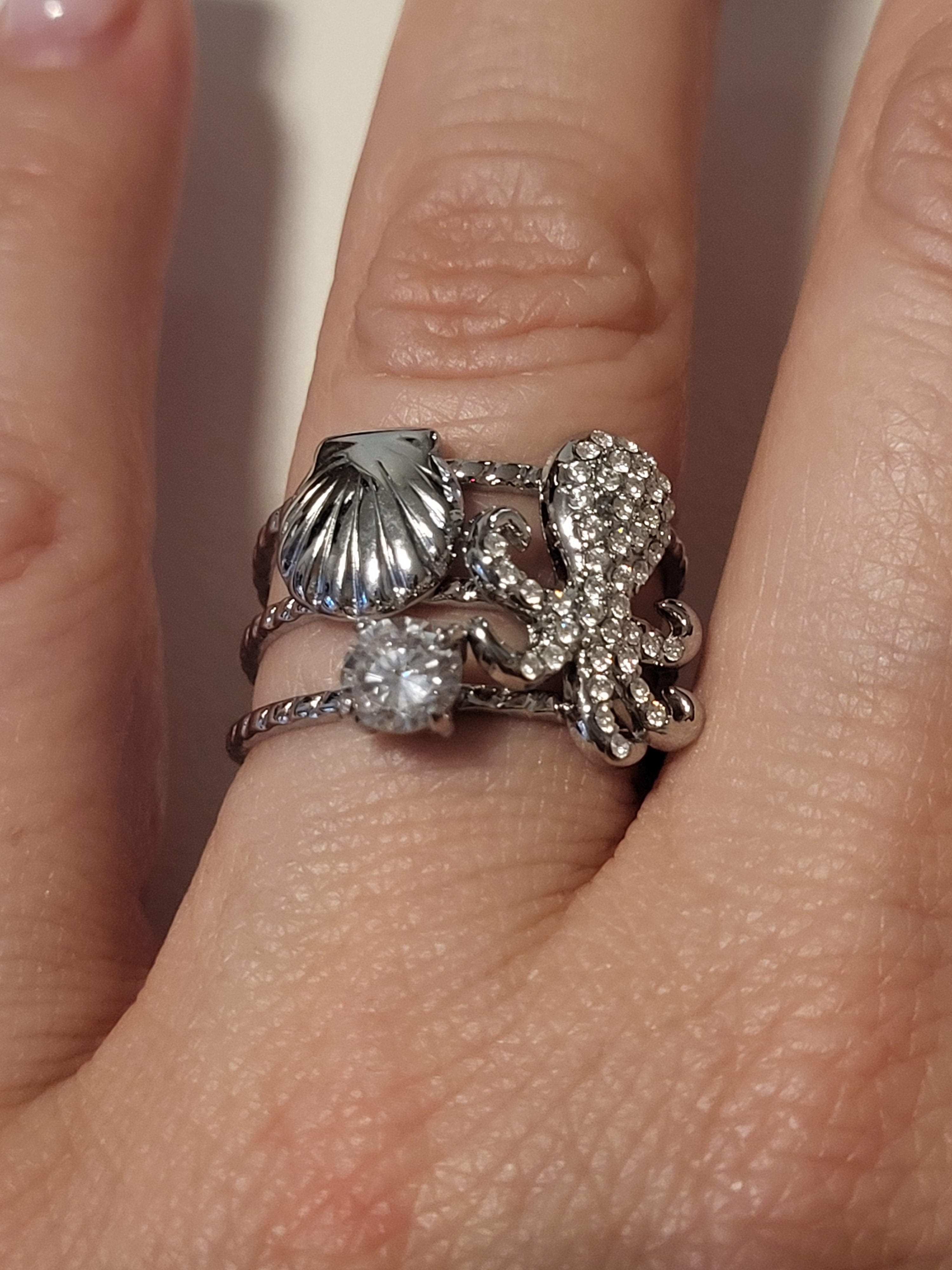 Bague ajustable poulpe strassé et coquillage argenté