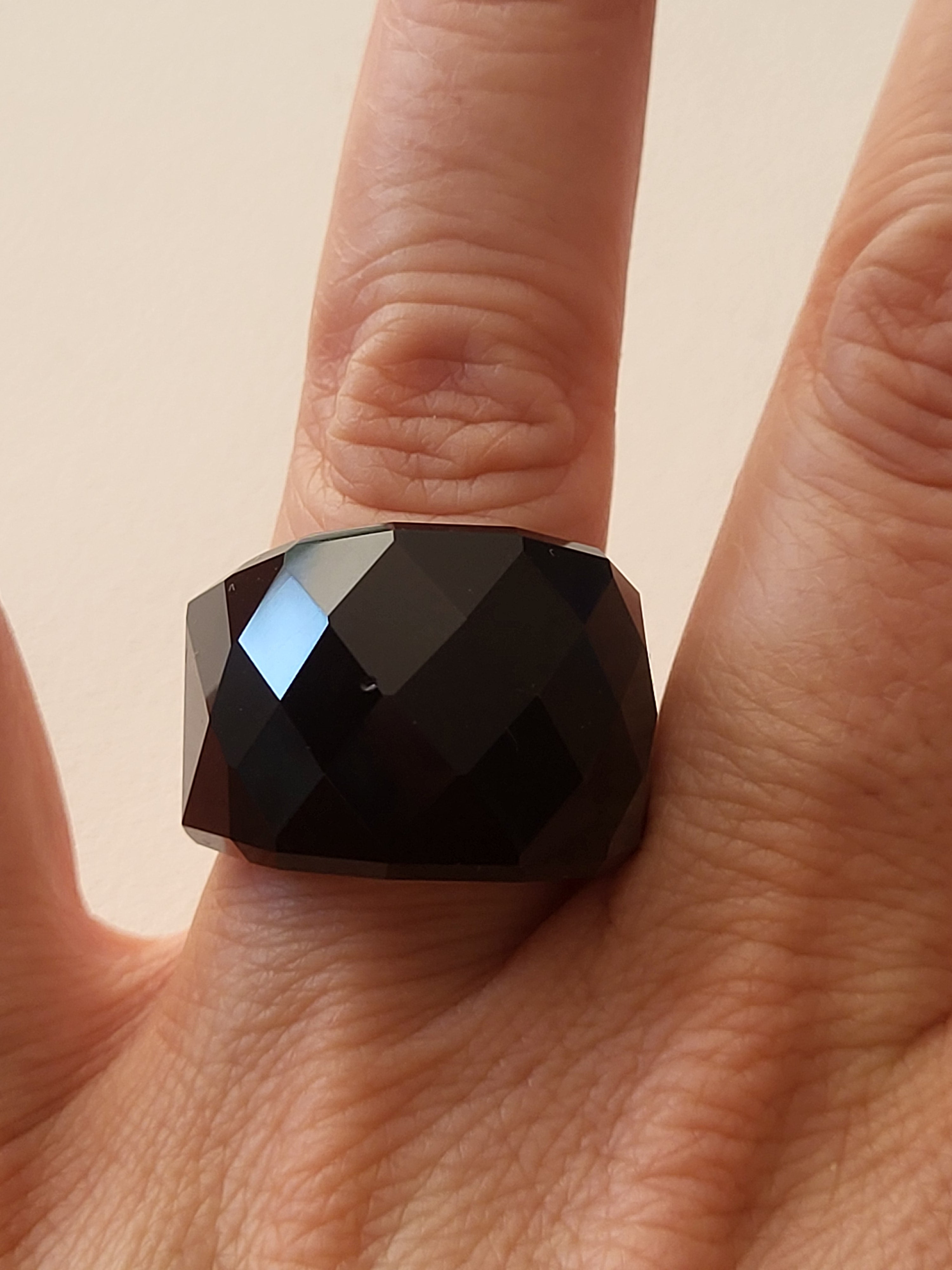 Bague acier inoxydable doré cristal noir taille 8