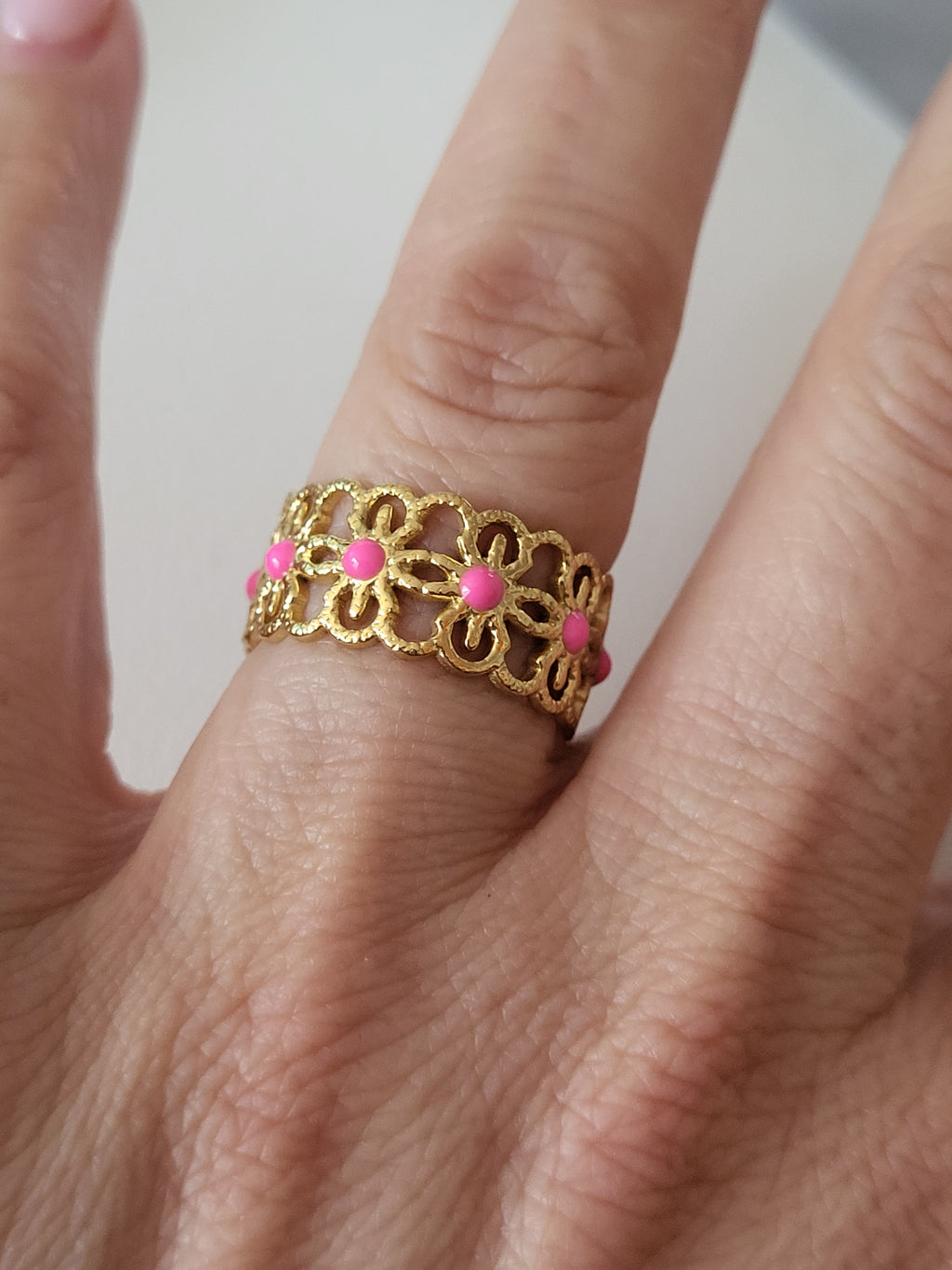 Bague ouverte acier inoxydable doré motif fleurs doré et roses