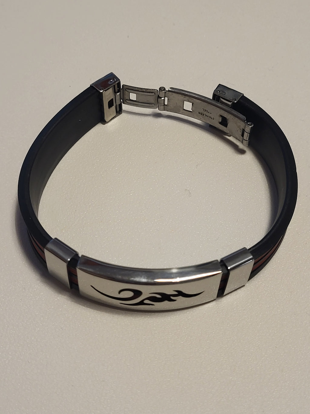 Bracelet Homme rouge et noir Flamme polyuréthane