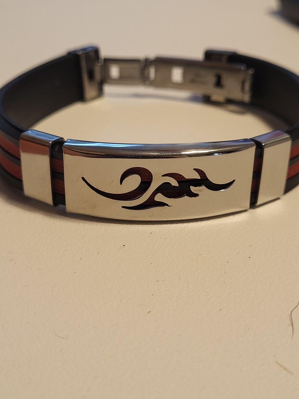 Bracelet Homme rouge et noir Flamme polyuréthane