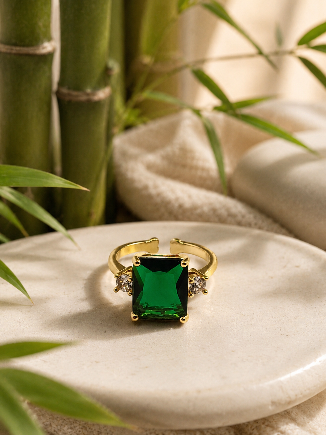 Bague en acier inoxydable doré ajustable pierre carrée zircon vert
